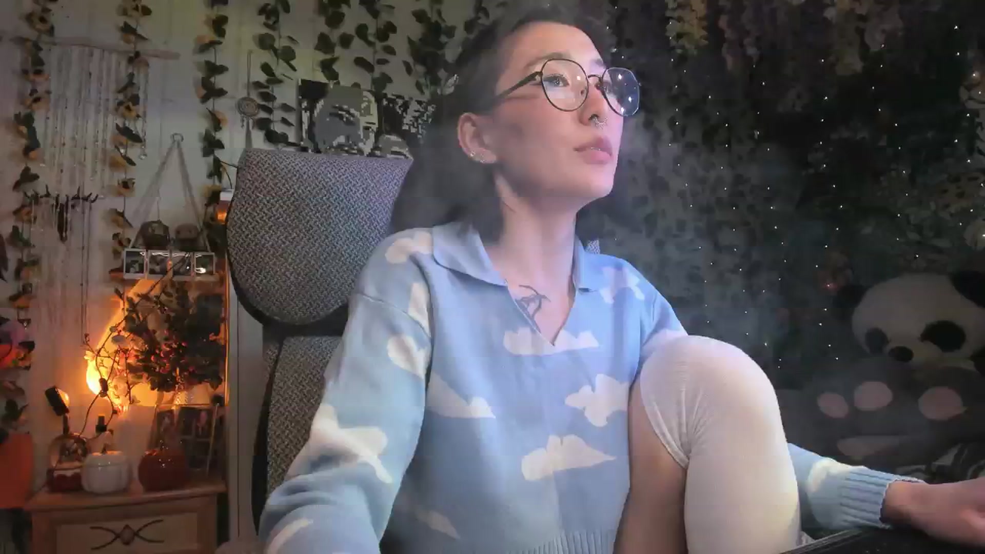 Gallery image thumbnail from KellyAsian's myfreecams stream on, 11/19/2023, 14:53 image 6 of 20