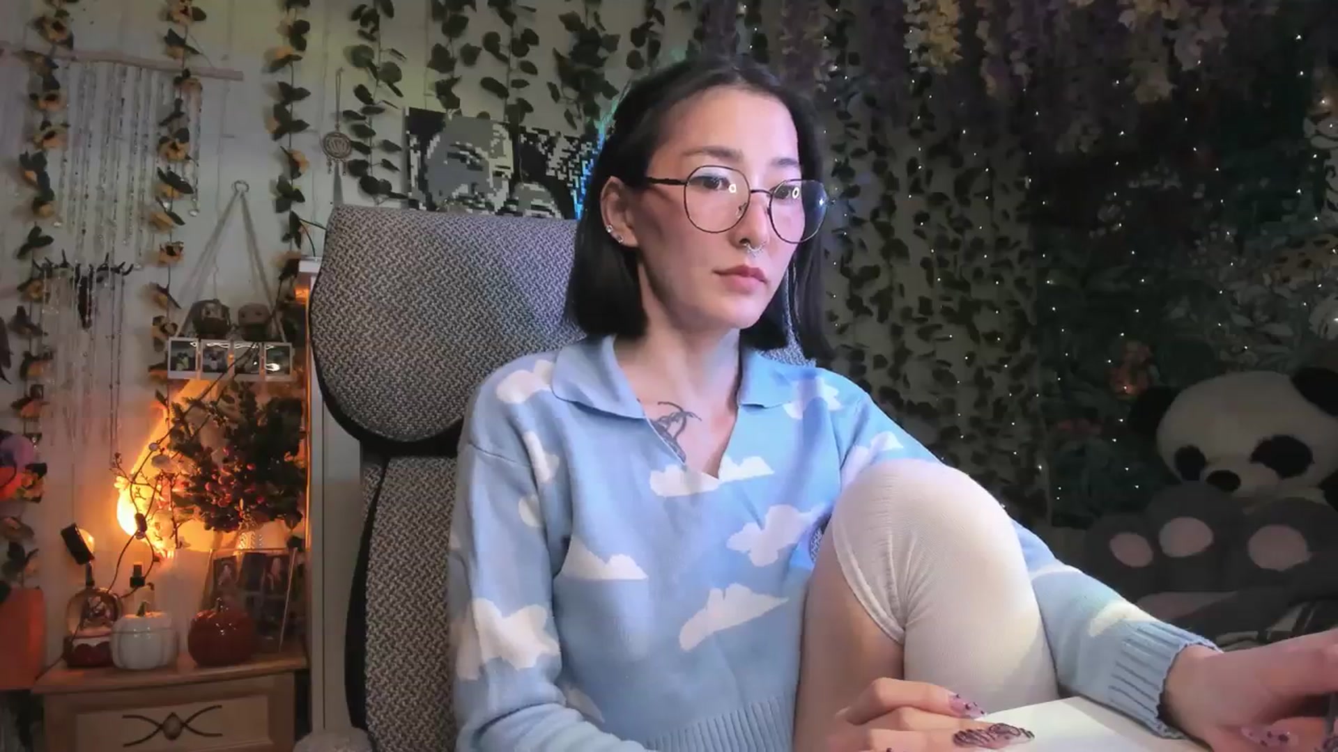 Gallery image thumbnail from KellyAsian's myfreecams stream on, 11/19/2023, 14:53 image 18 of 20