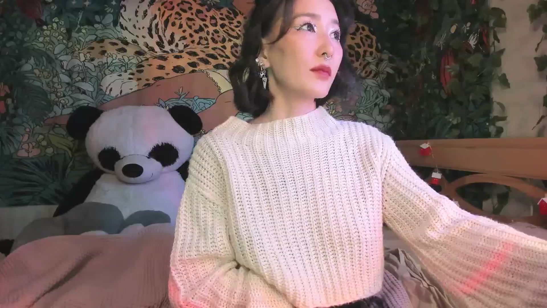 Gallery image thumbnail from KellyAsian's myfreecams stream on, 11/20/2023, 10:02 image 19 of 20