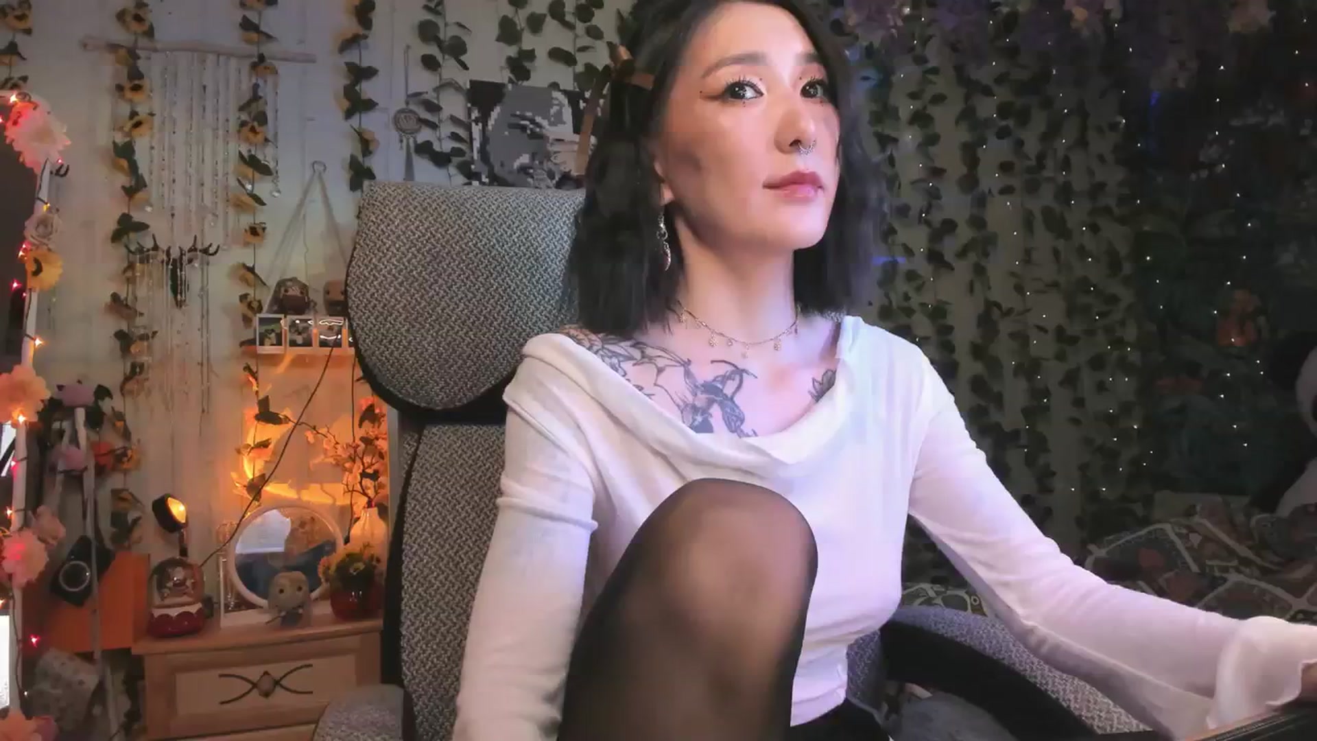 Gallery image thumbnail from KellyAsian's myfreecams stream on, 01/07/2024, 09:58 image 20 of 20