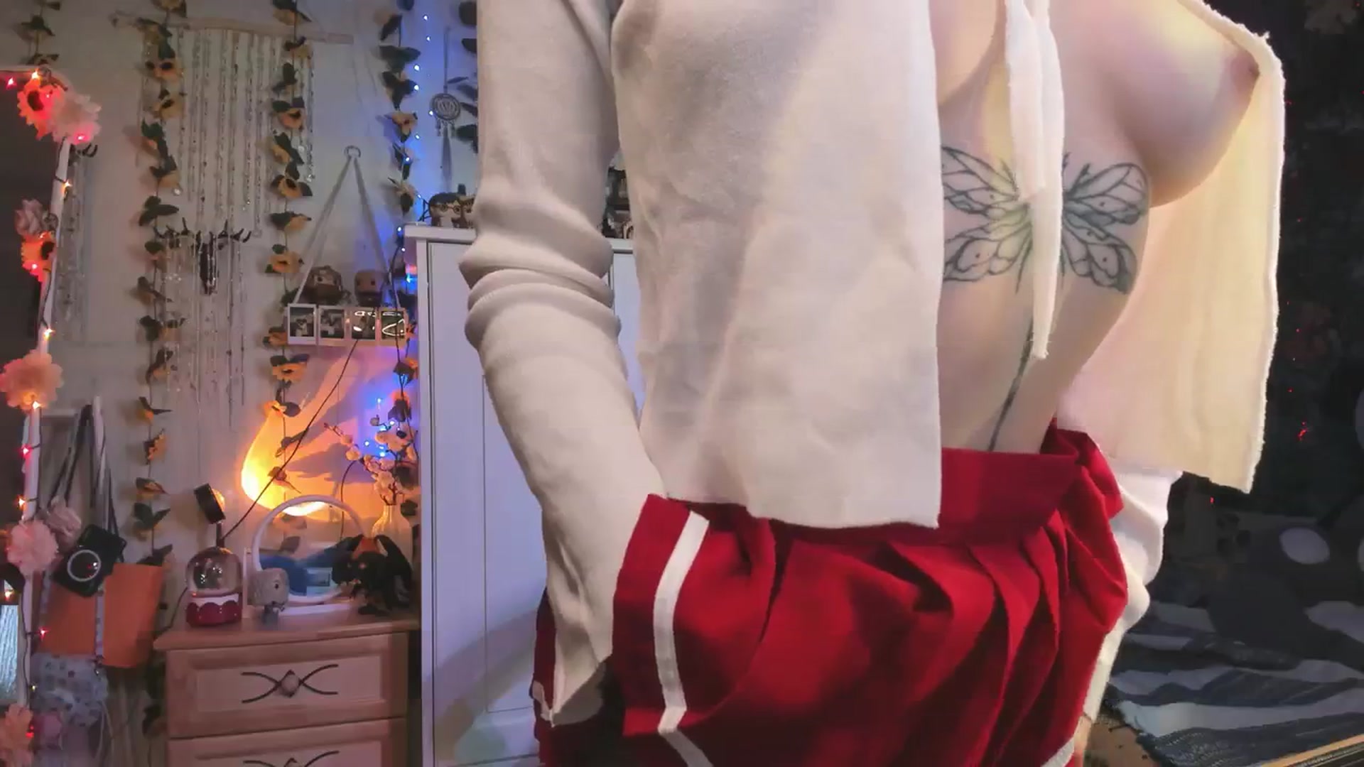 Gallery image thumbnail from KellyAsian's myfreecams stream on, 02/12/2024, 09:10 image 2 of 20