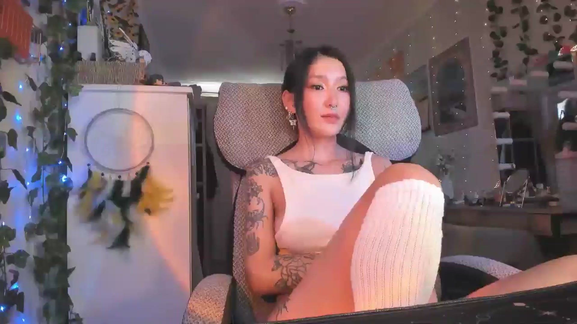 Gallery image thumbnail from KellyAsian's myfreecams stream on, 07/18/2024, 09:01 image 19 of 20