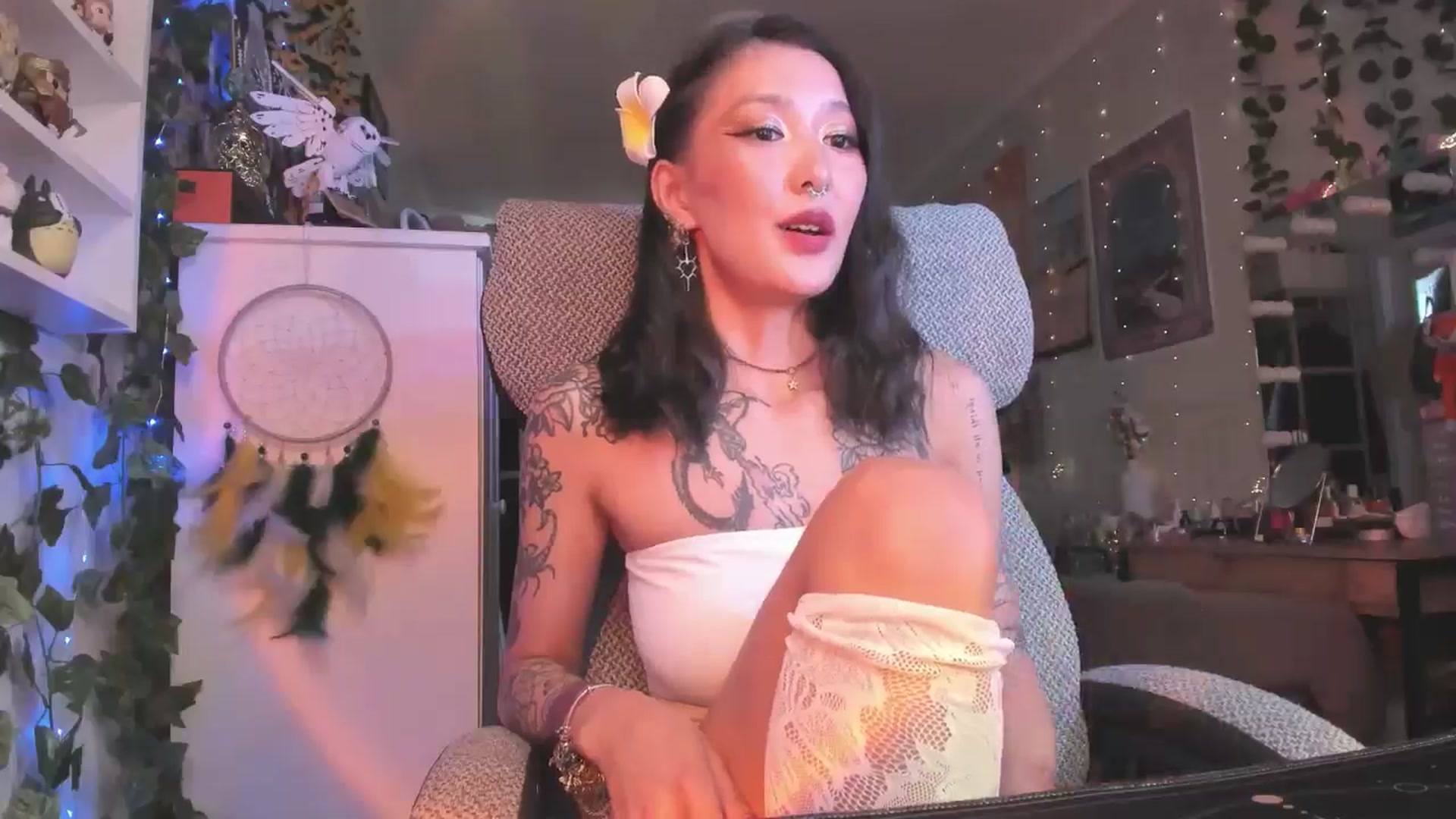 Gallery image thumbnail from KellyAsian's myfreecams stream on, 07/24/2024, 09:19 image 10 of 20