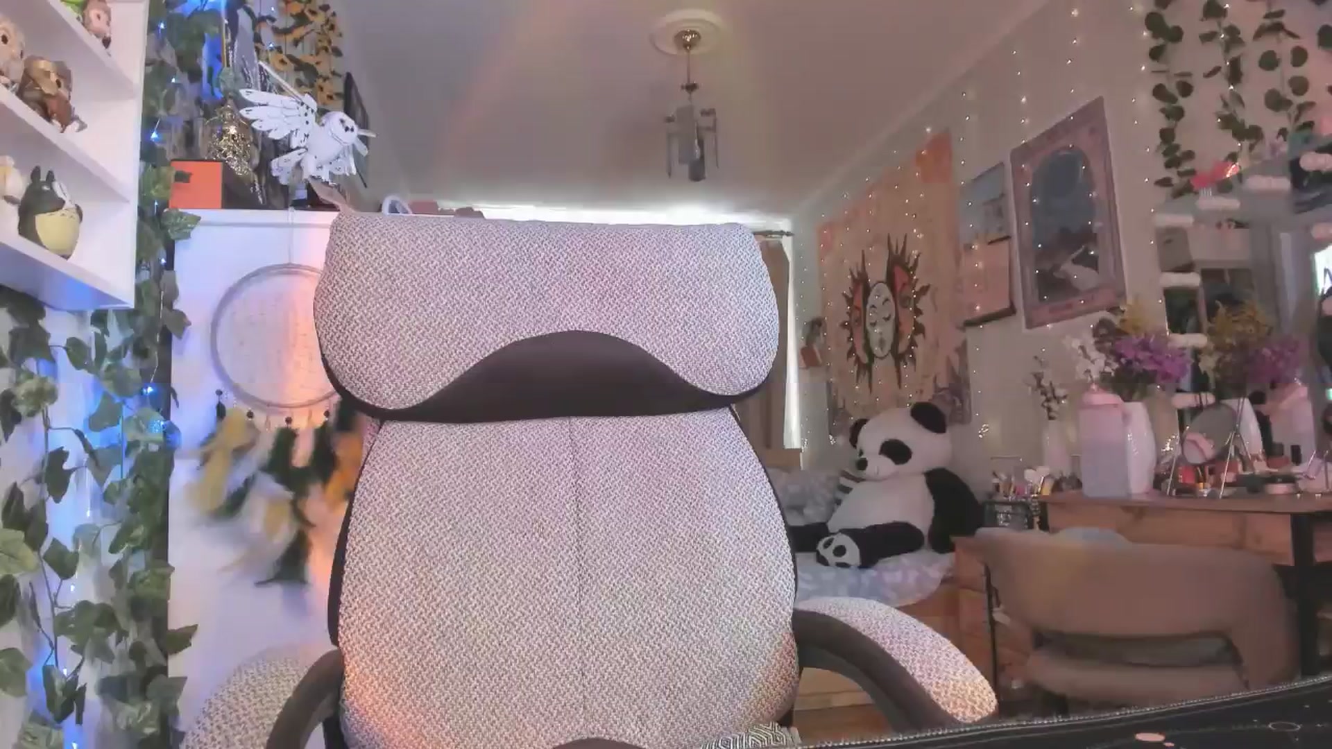 Gallery image thumbnail from KellyAsian's myfreecams stream on, 07/30/2024, 08:09 image 16 of 20