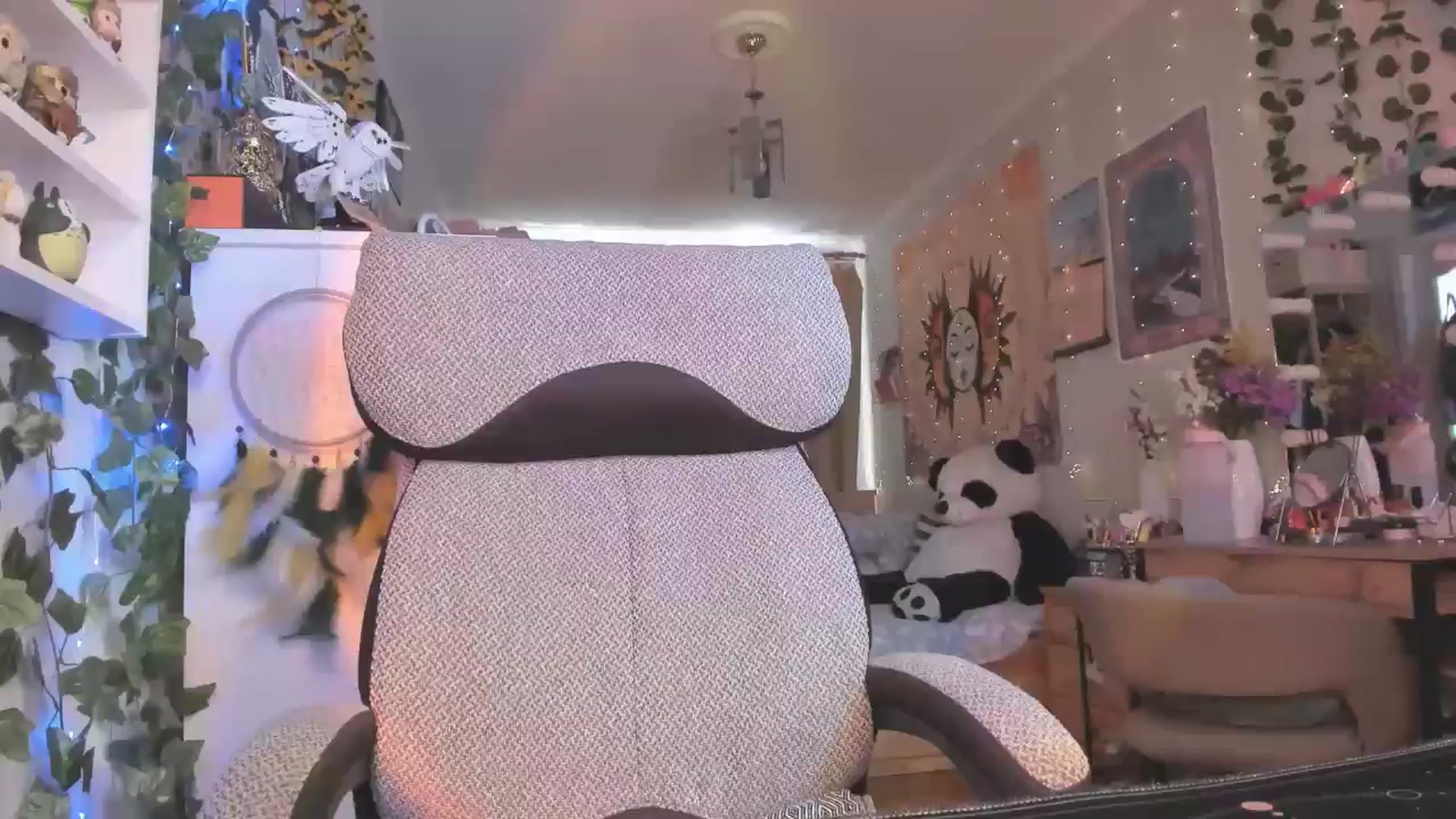 Gallery image thumbnail from KellyAsian's myfreecams stream on, 07/30/2024, 08:09 image 17 of 20