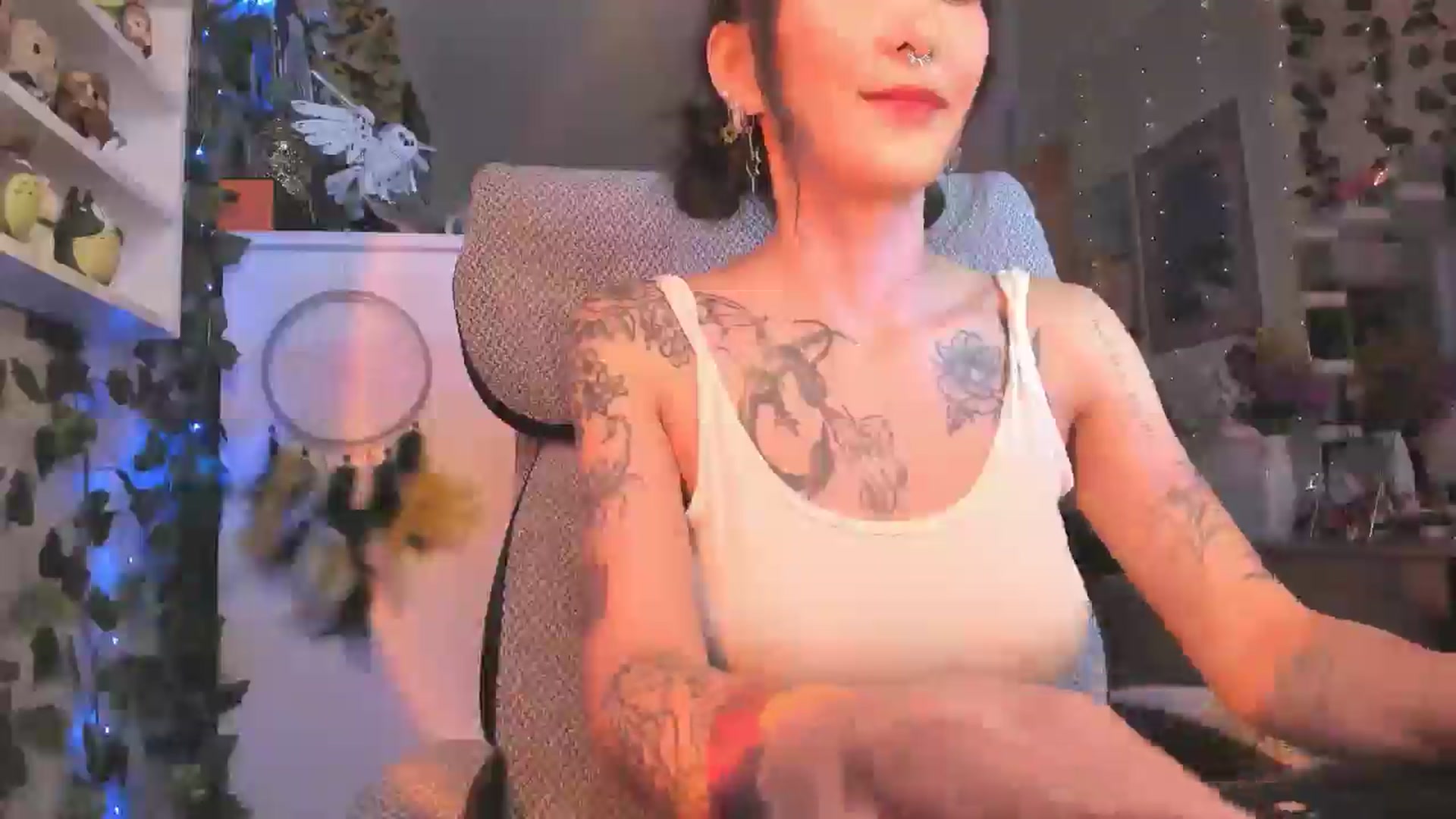 Gallery image thumbnail from KellyAsian's myfreecams stream on, 07/30/2024, 09:48 image 8 of 20