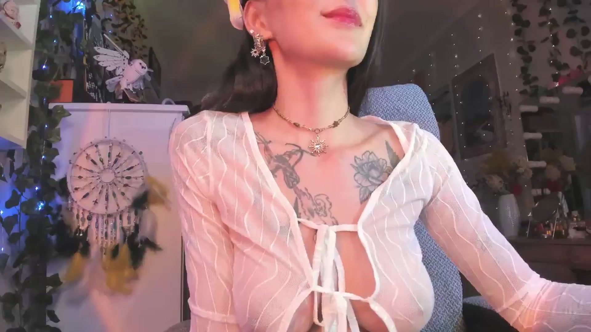 Gallery image thumbnail from KellyAsian's myfreecams stream on, 08/11/2024, 11:27 image 12 of 20
