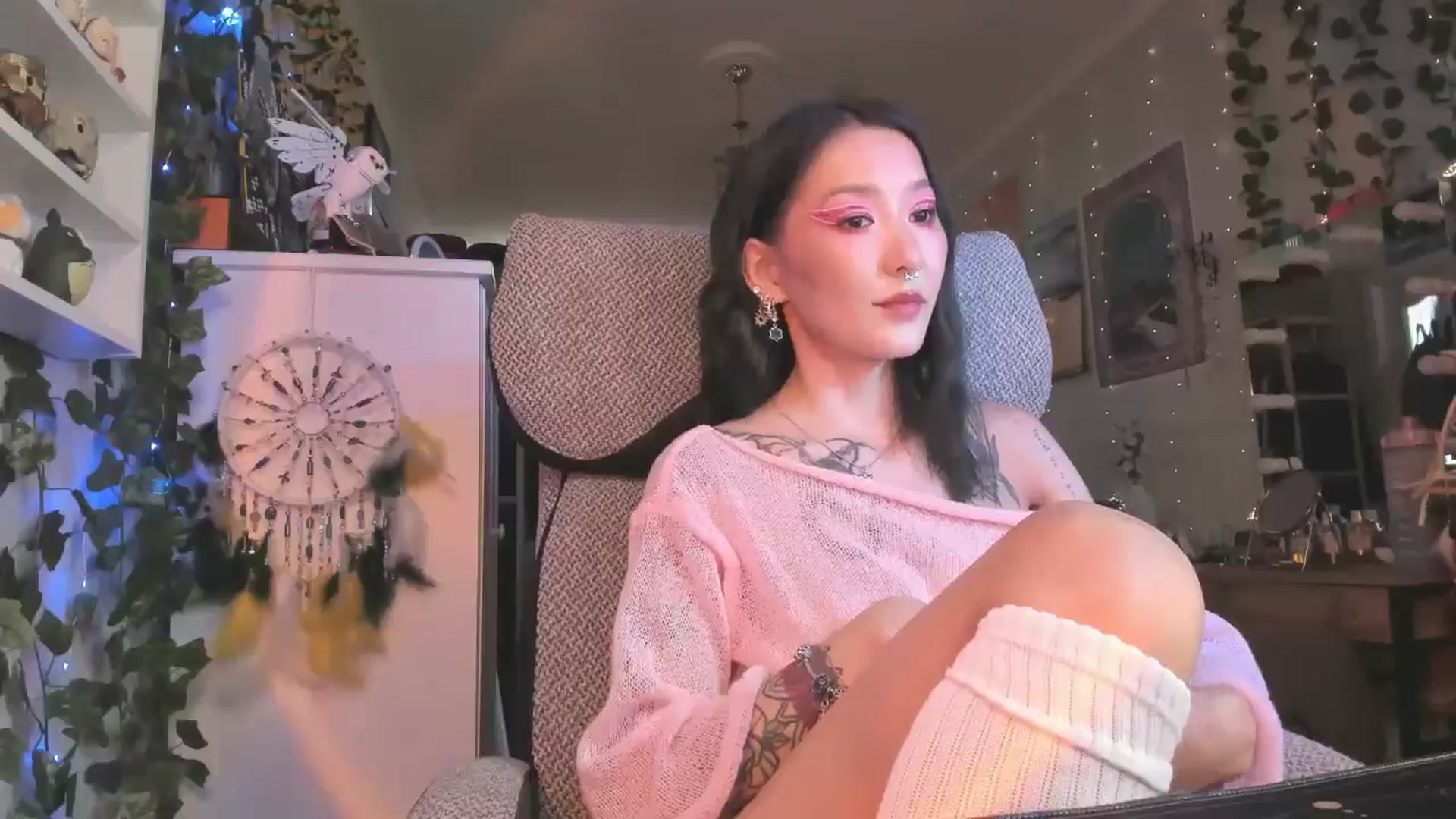 Gallery image thumbnail from KellyAsian's myfreecams stream on, 08/13/2024, 08:18 image 20 of 20
