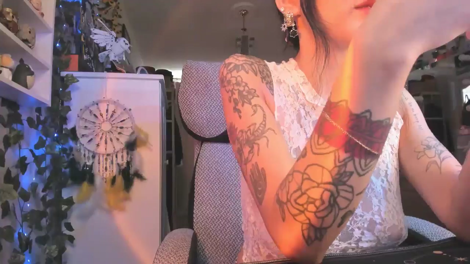 Gallery image thumbnail from KellyAsian's myfreecams stream on, 08/14/2024, 08:06 image 19 of 20