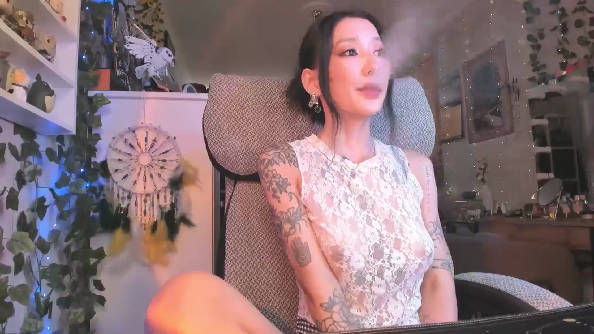 Gallery image thumbnail from KellyAsian's myfreecams stream on, 08/14/2024, 08:06 image 12 of 20