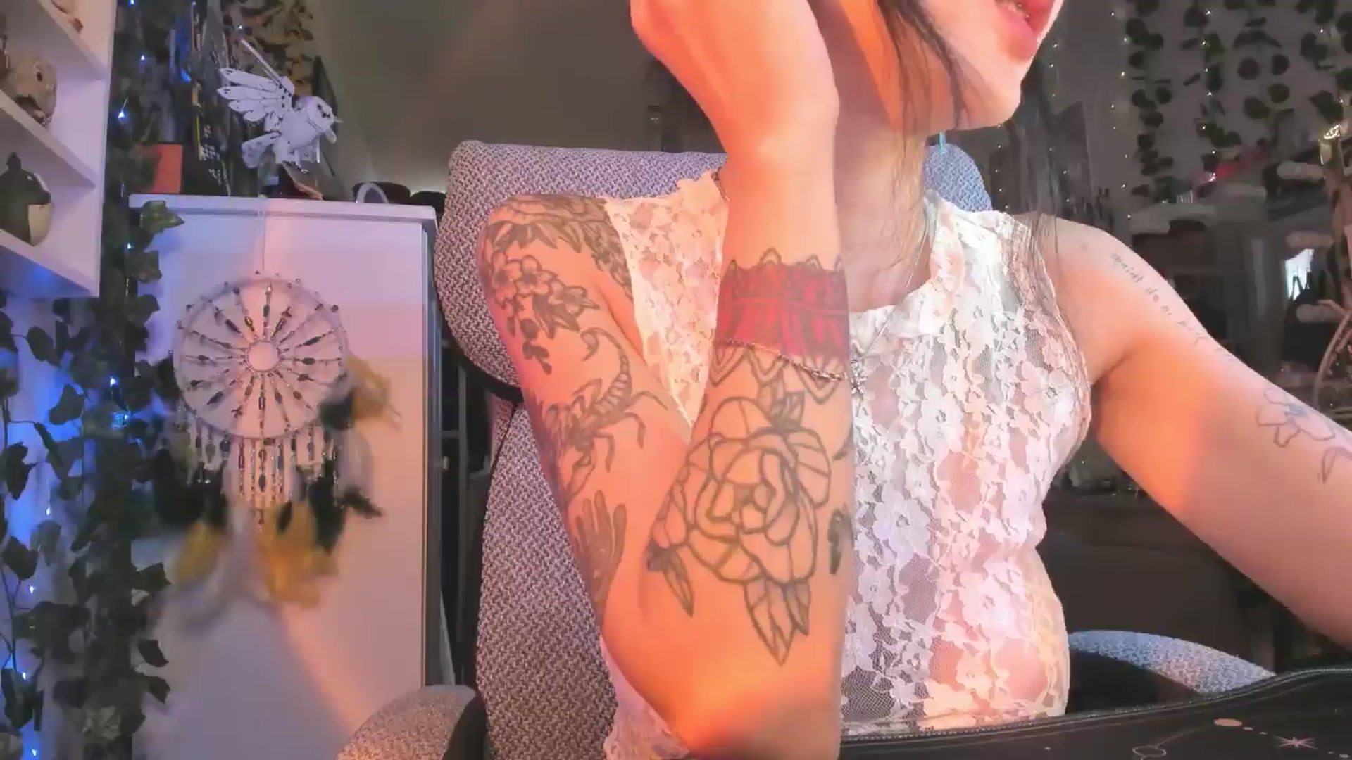 Gallery image thumbnail from KellyAsian's myfreecams stream on, 08/14/2024, 08:47 image 6 of 20