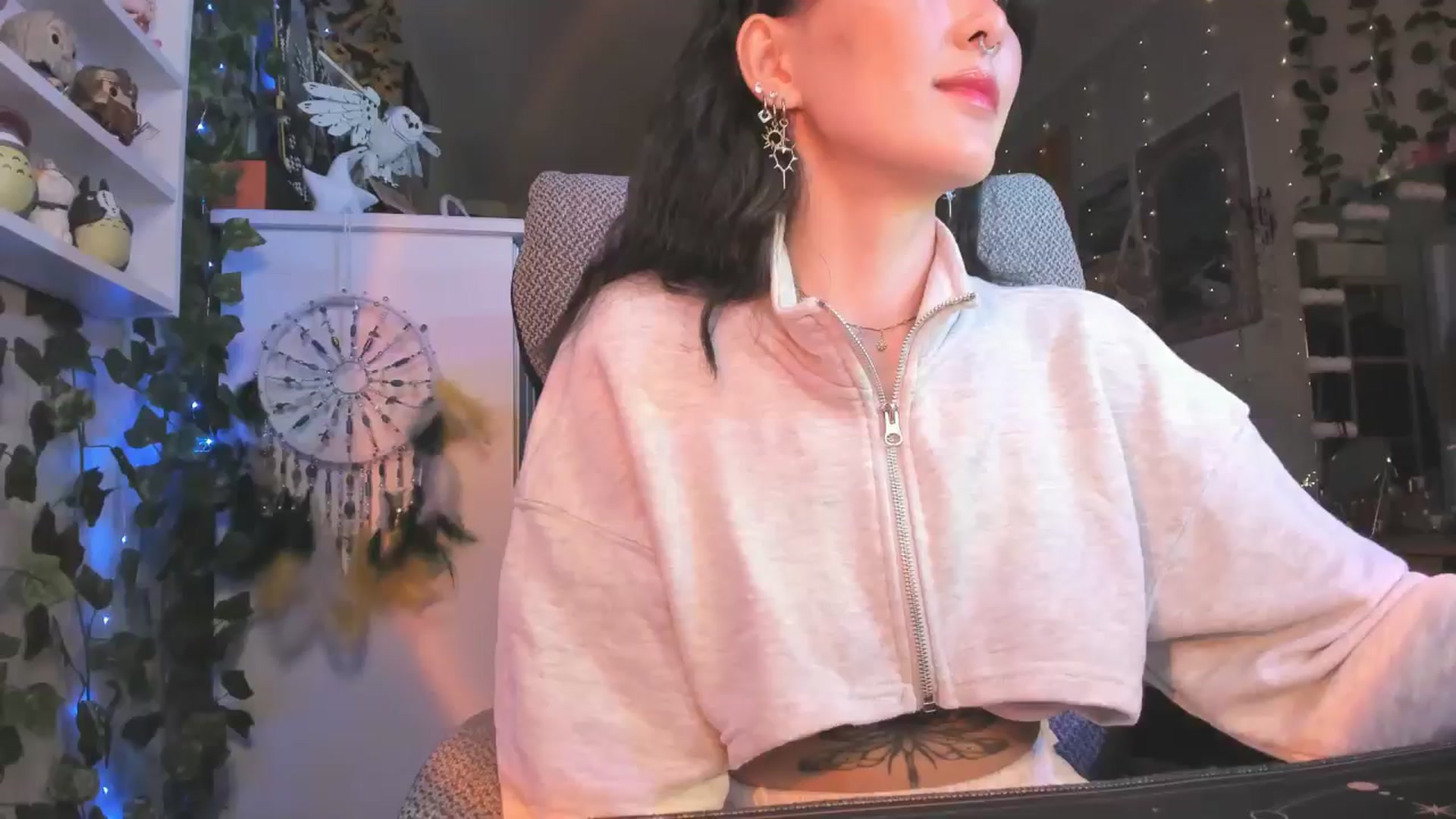 Gallery image thumbnail from KellyAsian's myfreecams stream on, 08/22/2024, 09:13 image 20 of 20