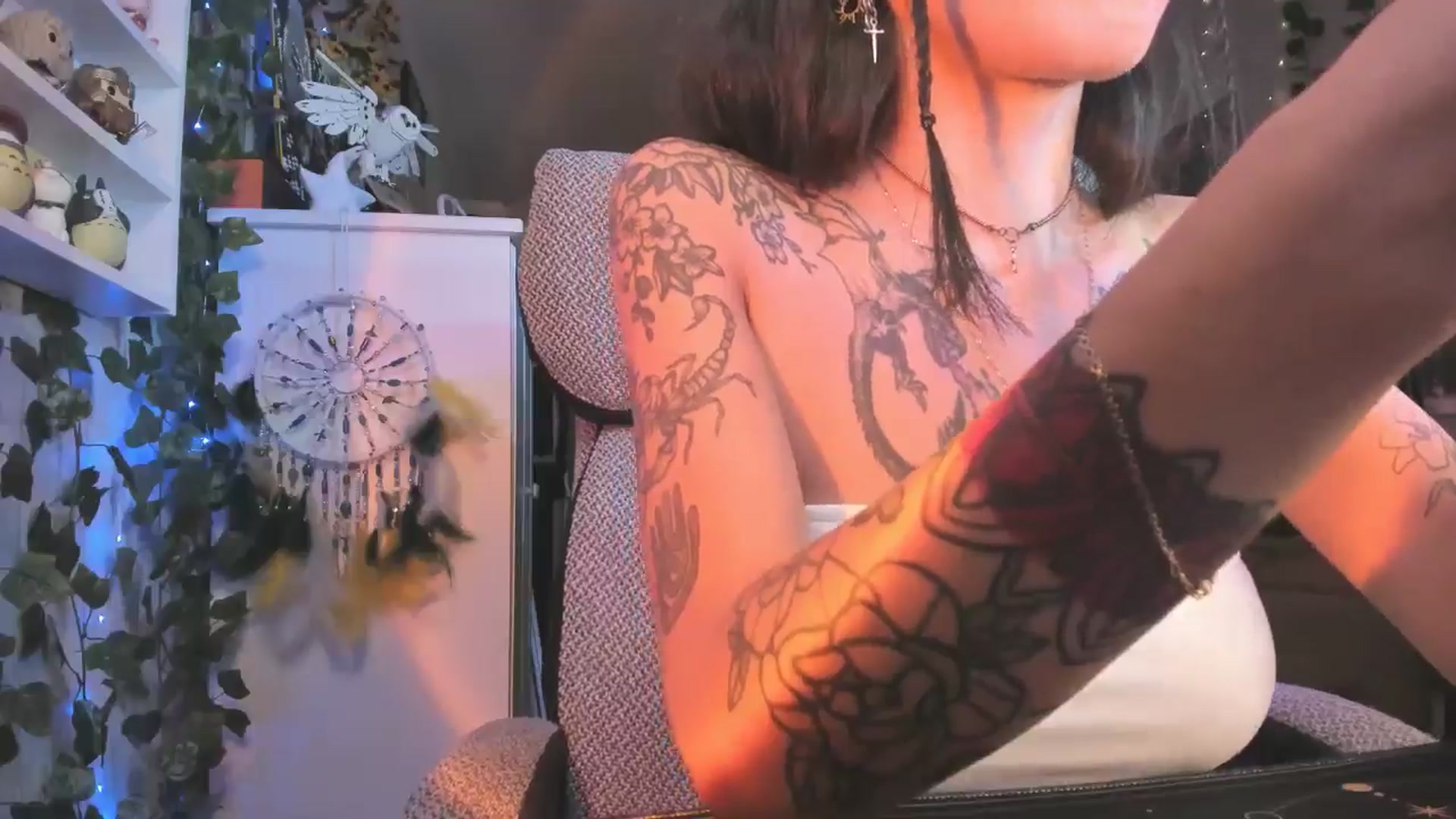 Gallery image thumbnail from KellyAsian's myfreecams stream on, 08/23/2024, 08:59 image 13 of 20