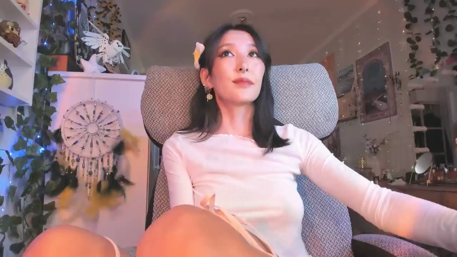 Gallery image thumbnail from KellyAsian's myfreecams stream on, 08/26/2024, 07:46 image 9 of 20