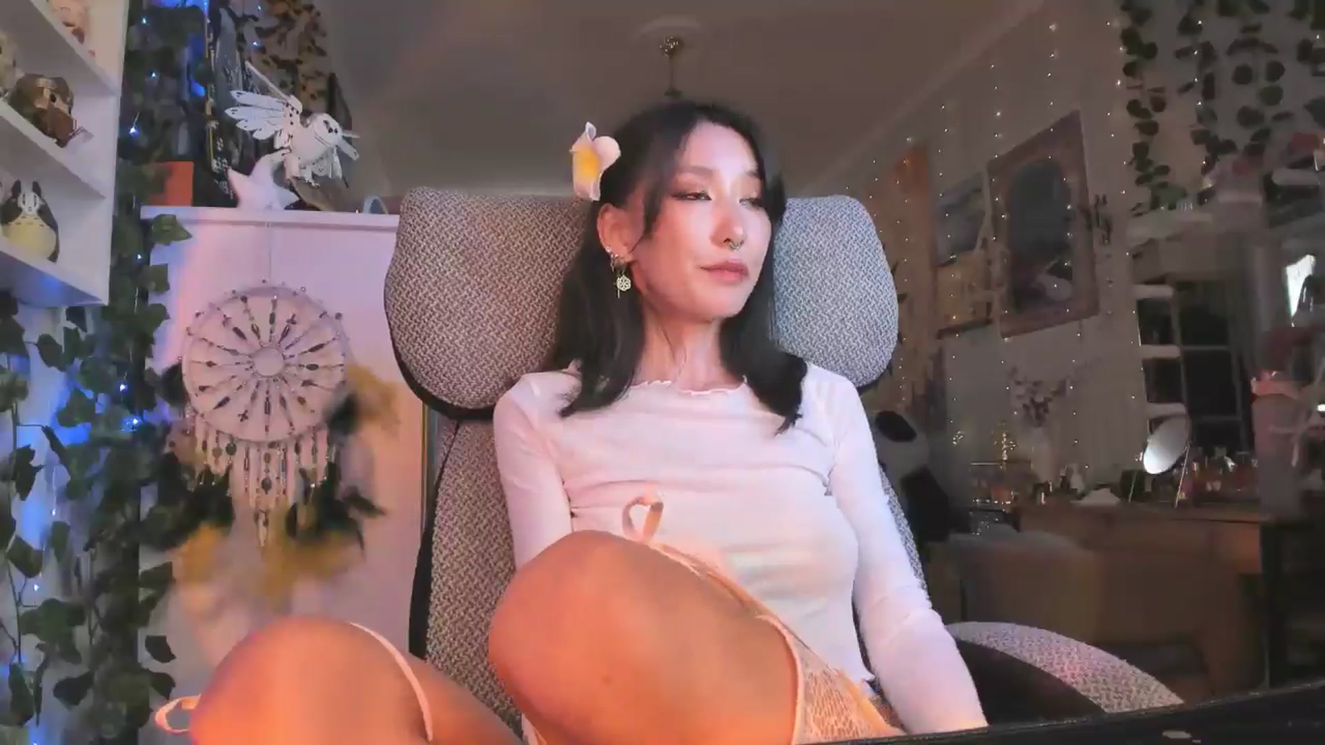 Gallery image thumbnail from KellyAsian's myfreecams stream on, 08/26/2024, 07:46 image 19 of 20