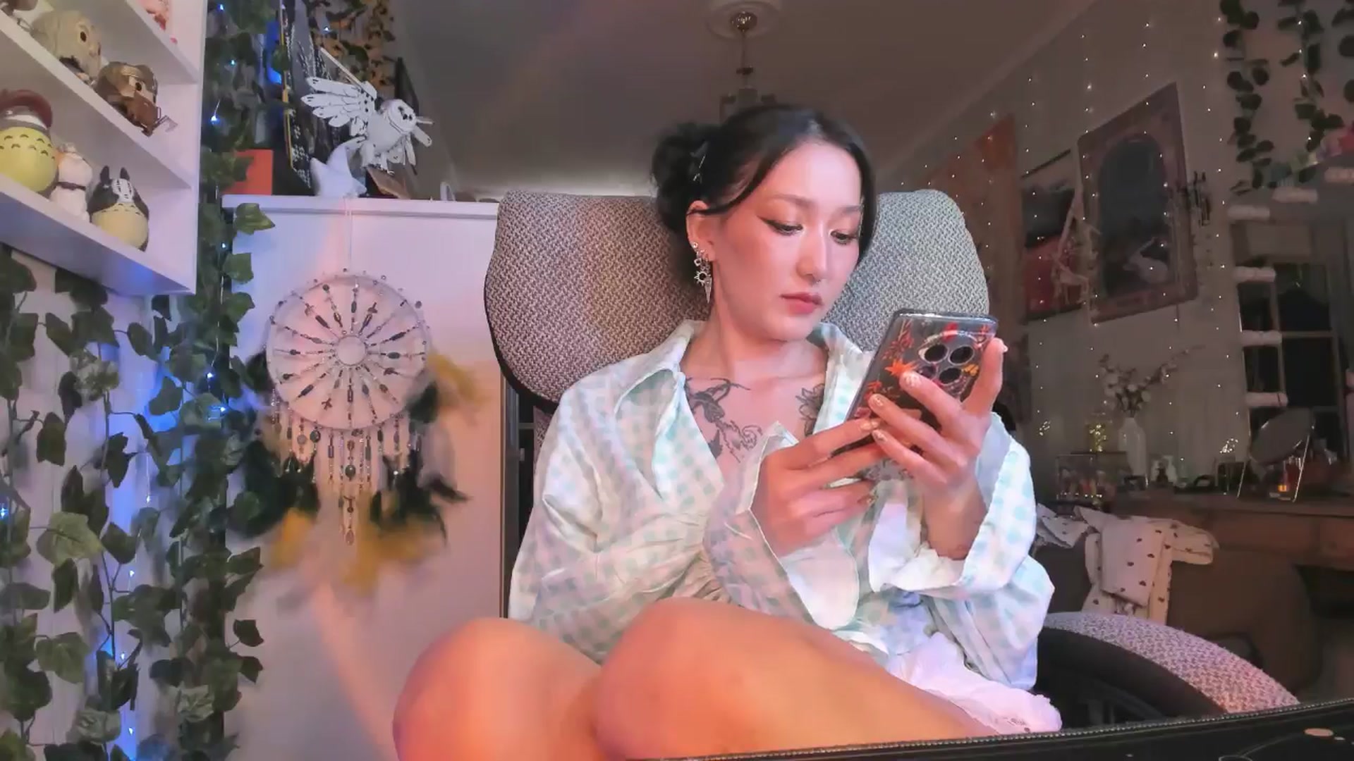 Gallery image thumbnail from KellyAsian's myfreecams stream on, 09/03/2024, 07:46 image 6 of 20