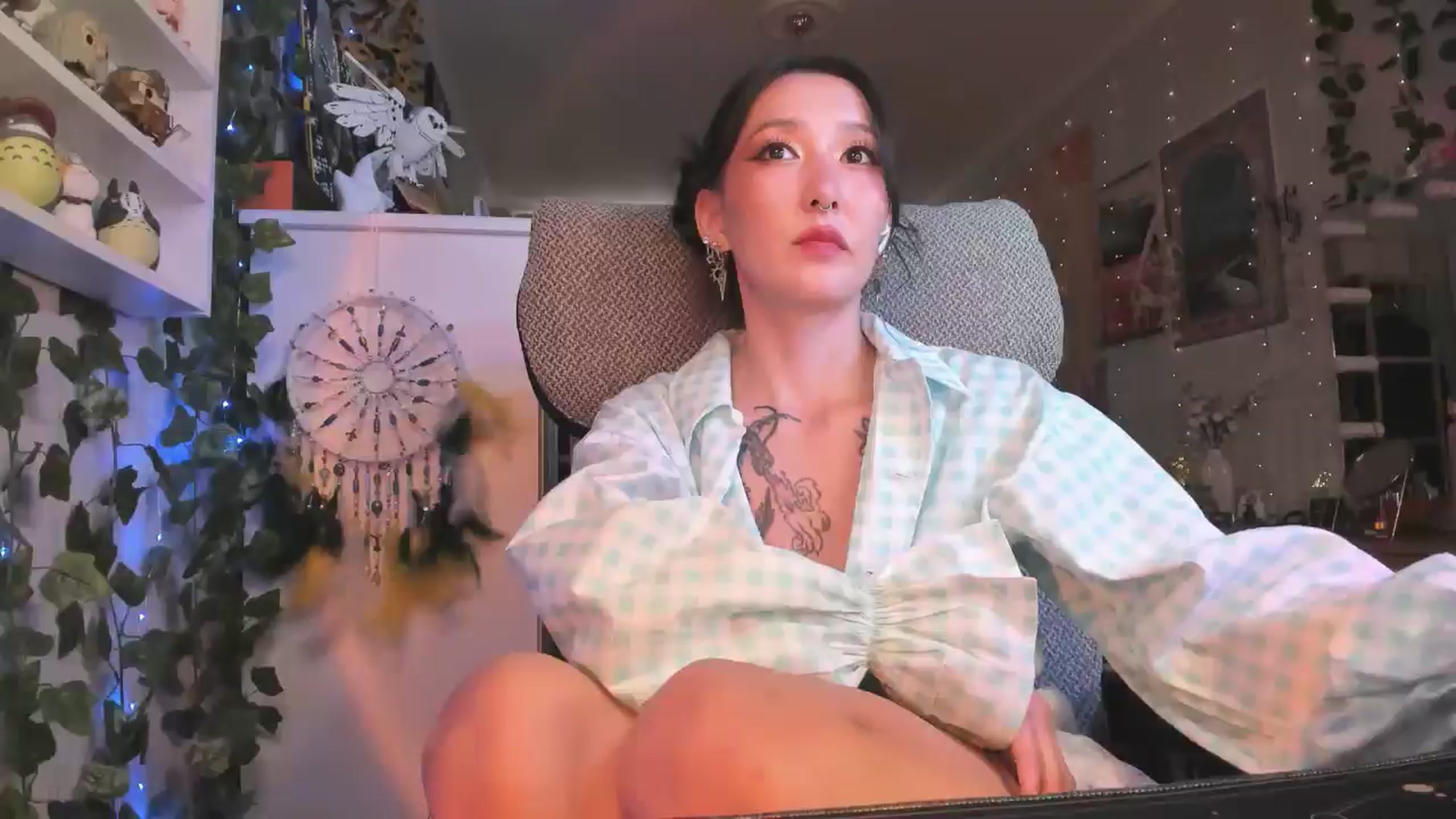 Gallery image thumbnail from KellyAsian's myfreecams stream on, 09/03/2024, 07:46 image 2 of 20