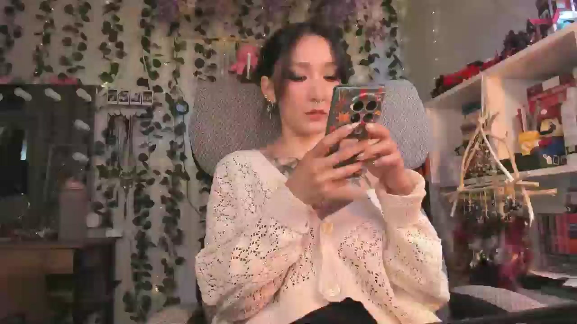 Gallery image thumbnail from KellyAsian's myfreecams stream on, 09/14/2024, 12:13 image 10 of 20