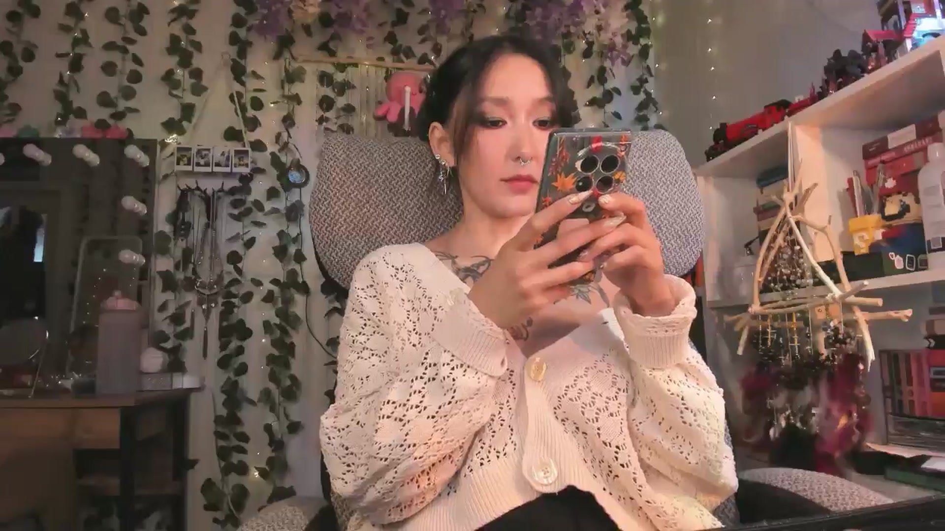 Gallery image thumbnail from KellyAsian's myfreecams stream on, 09/14/2024, 12:13 image 9 of 20