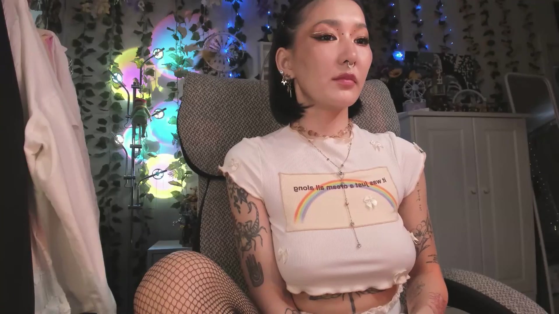 Gallery image thumbnail from KellyAsian's myfreecams stream on, 01/07/2025, 09:18 image 13 of 20