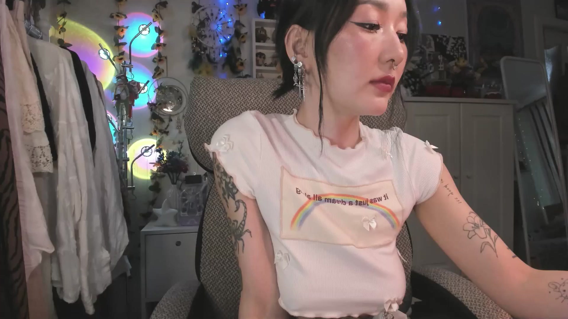 Gallery image thumbnail from KellyAsian's myfreecams stream on, 03/13/2025, 08:19 image 6 of 20