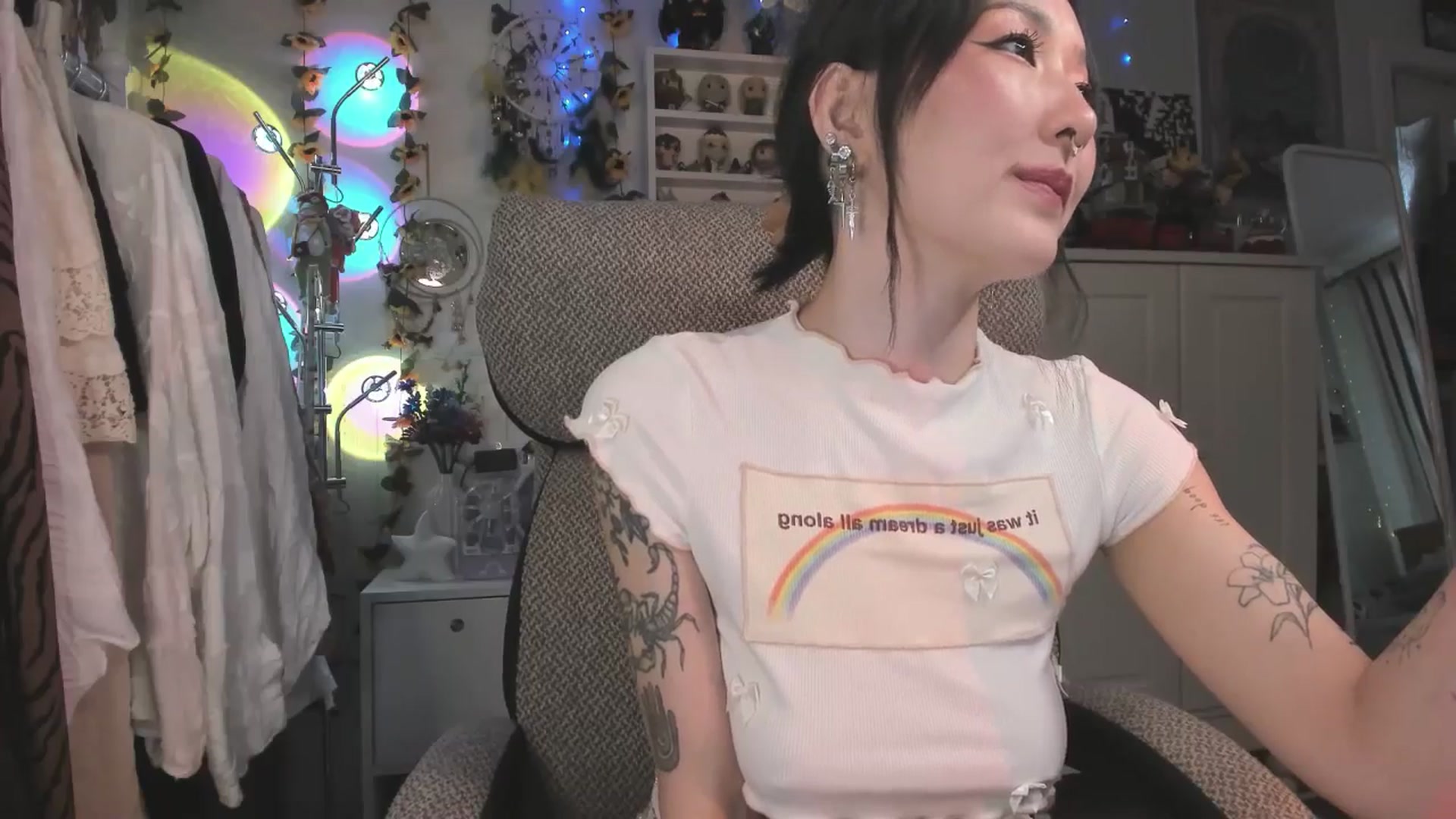 Gallery image thumbnail from KellyAsian's myfreecams stream on, 03/13/2025, 08:19 image 13 of 20