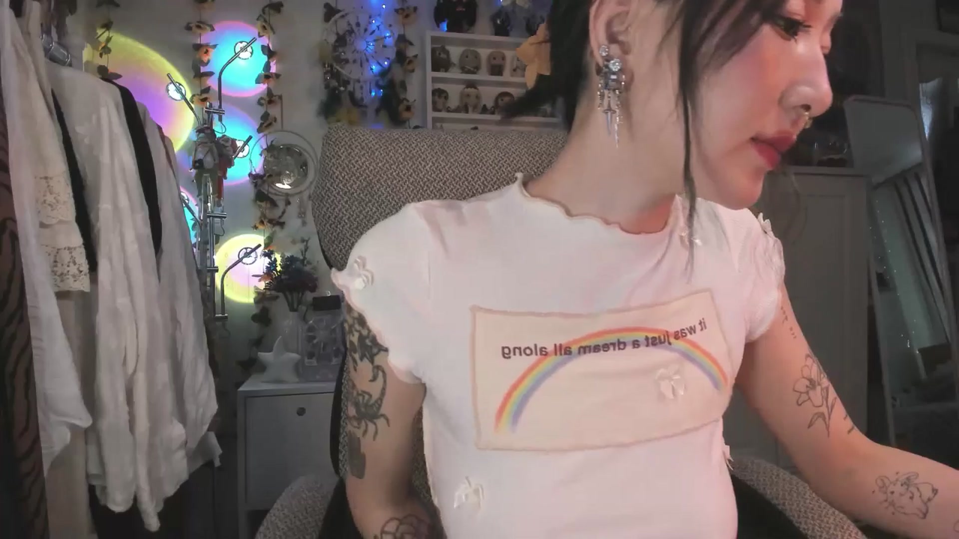 Gallery image thumbnail from KellyAsian's myfreecams stream on, 03/13/2025, 08:19 image 14 of 20