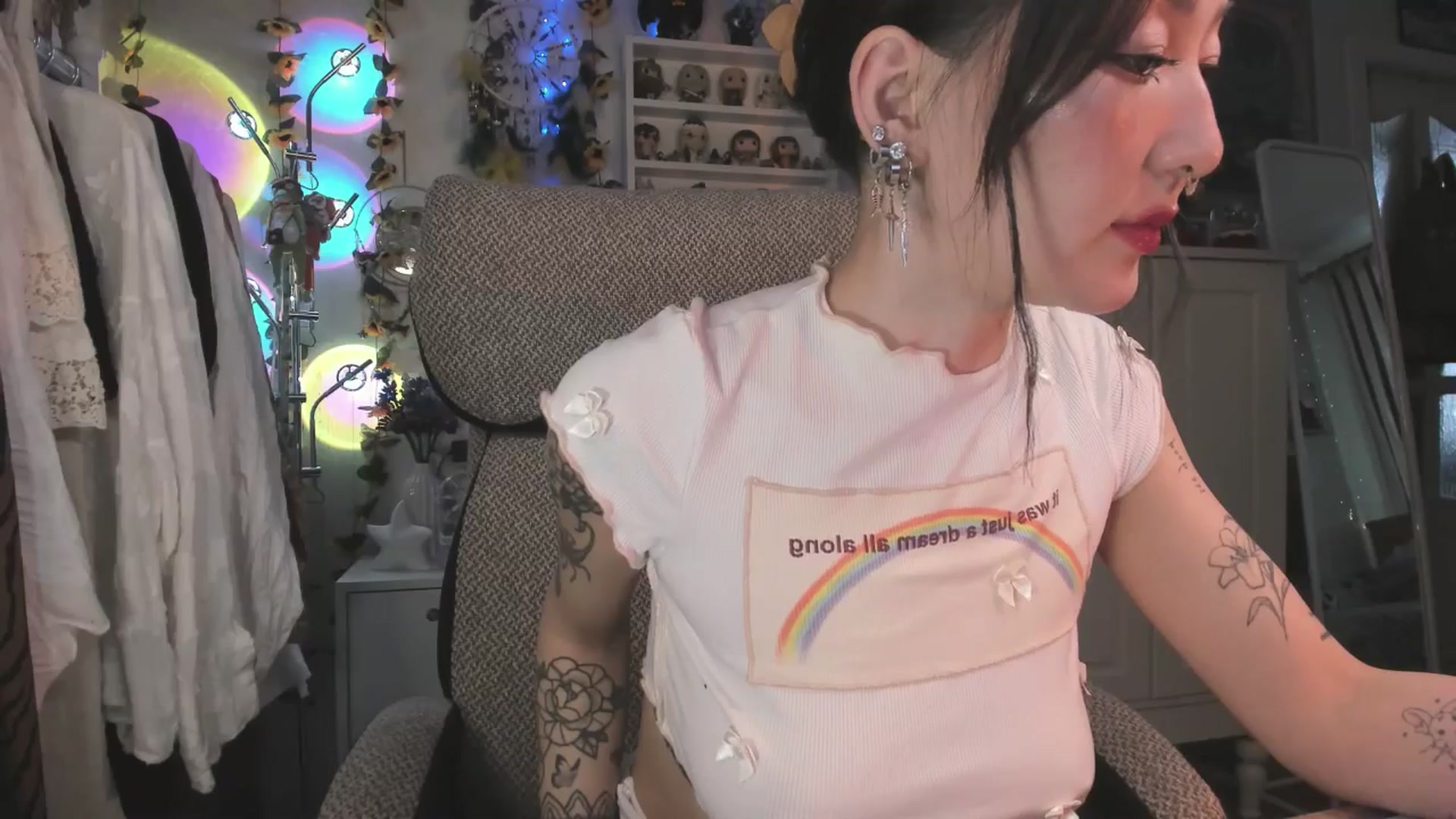 Gallery image thumbnail from KellyAsian's myfreecams stream on, 03/13/2025, 09:08 image 5 of 20
