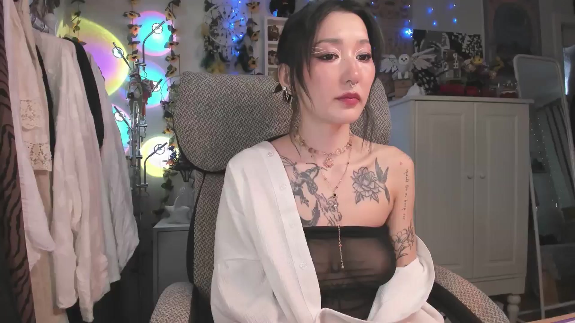 Gallery image thumbnail from KellyAsian's myfreecams stream on, 03/14/2025, 09:24 image 1 of 20
