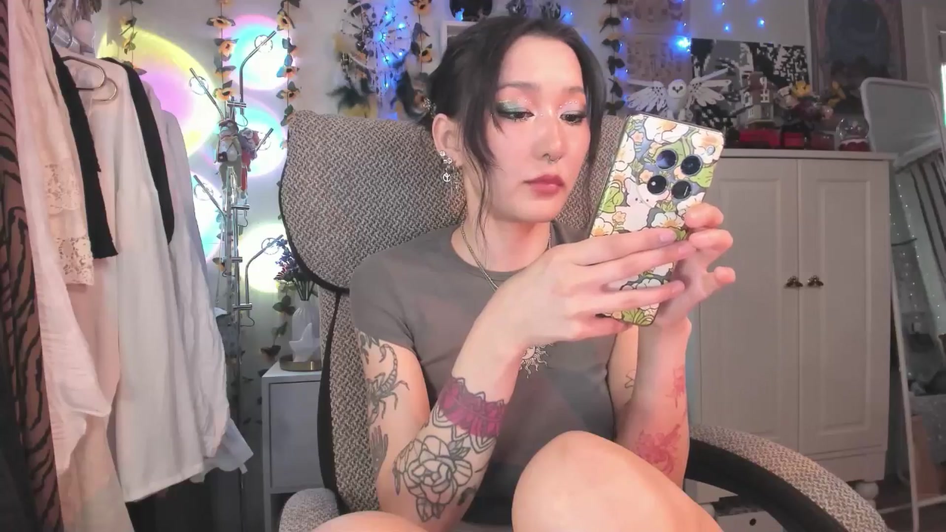 Gallery image thumbnail from KellyAsian's myfreecams stream on, 03/17/2025, 08:52 image 5 of 20