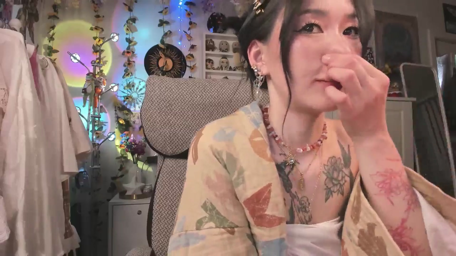 Gallery image thumbnail from KellyAsian's myfreecams stream on, 03/24/2025, 09:12 image 19 of 20