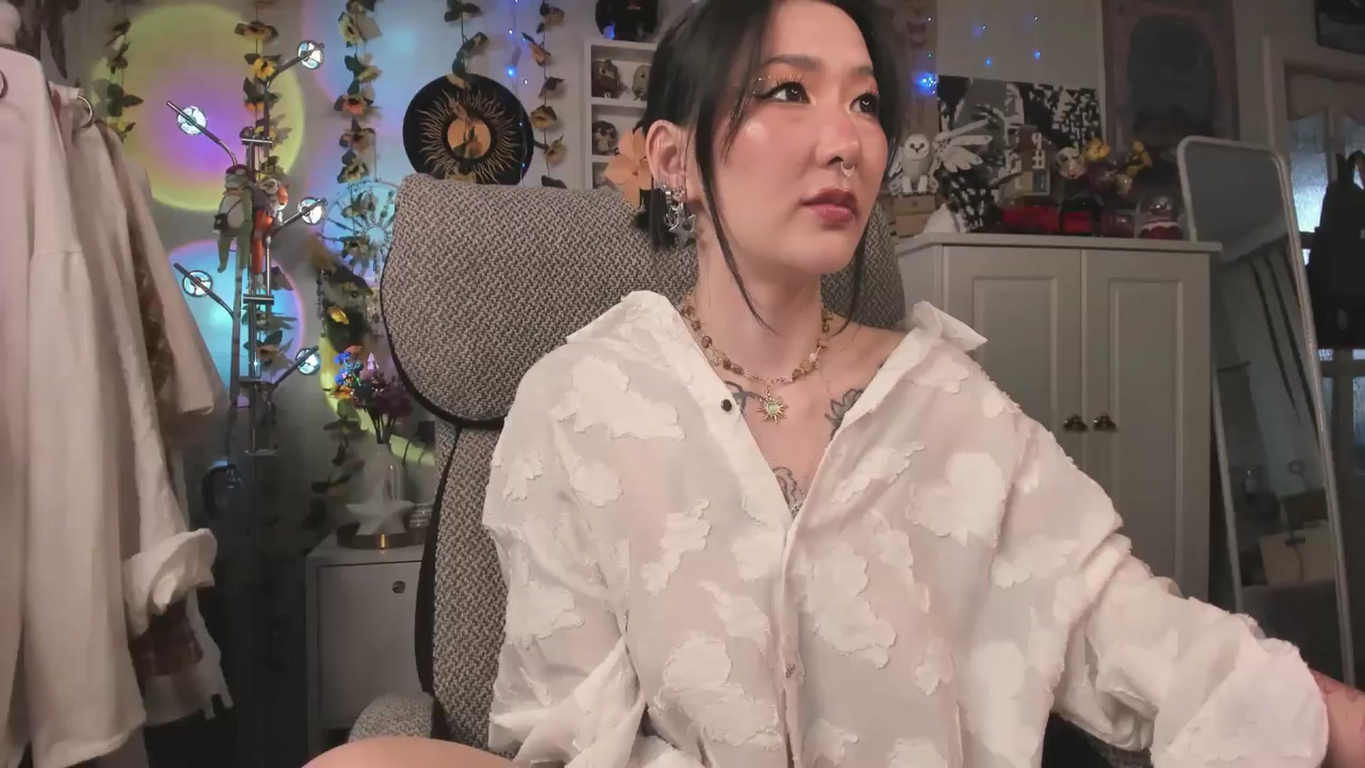 Gallery image thumbnail from KellyAsian's myfreecams stream on, 03/26/2025, 08:46 image 4 of 20