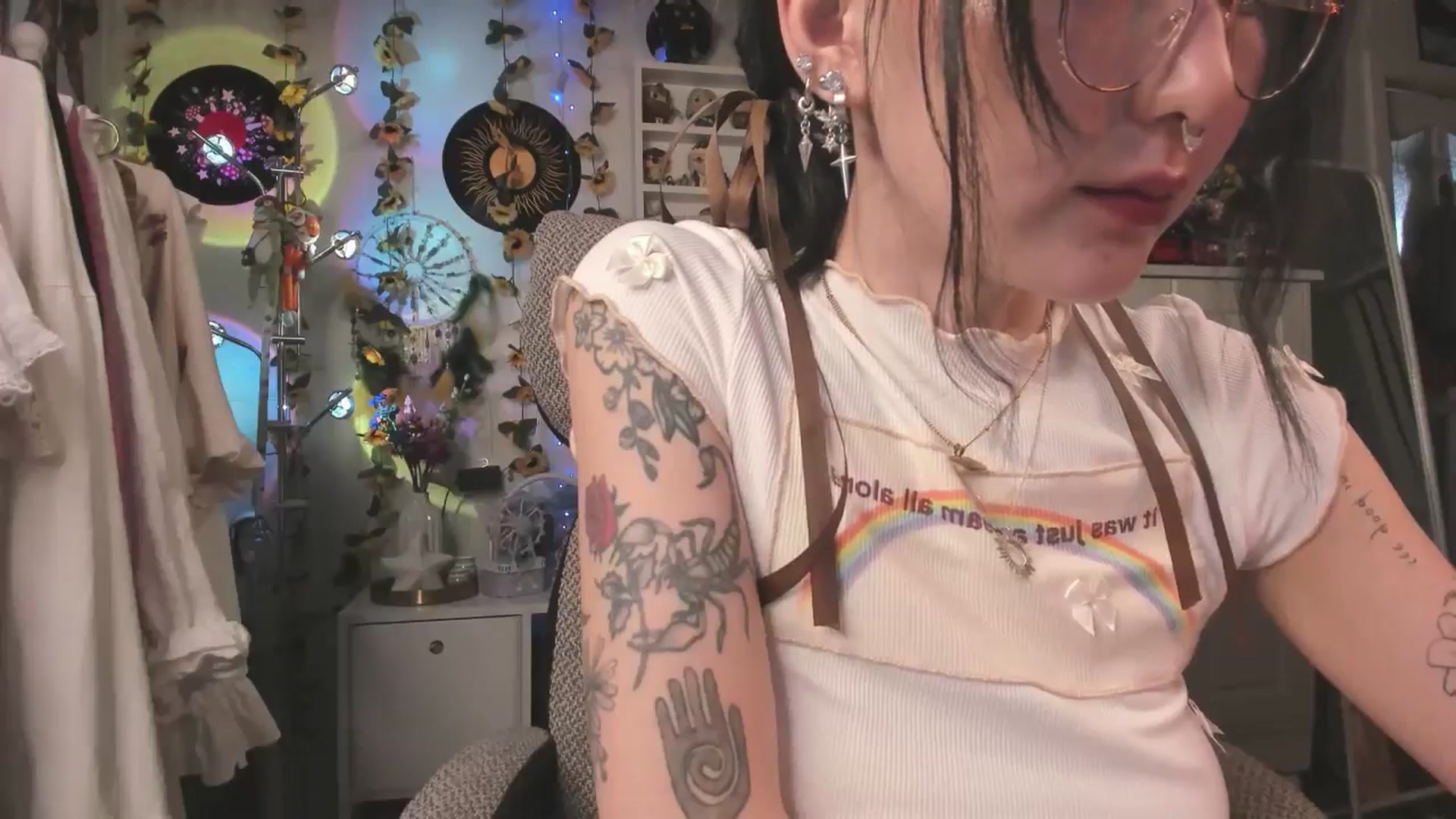 Gallery image thumbnail from KellyAsian's myfreecams stream on, 03/31/2025, 08:14 image 19 of 20