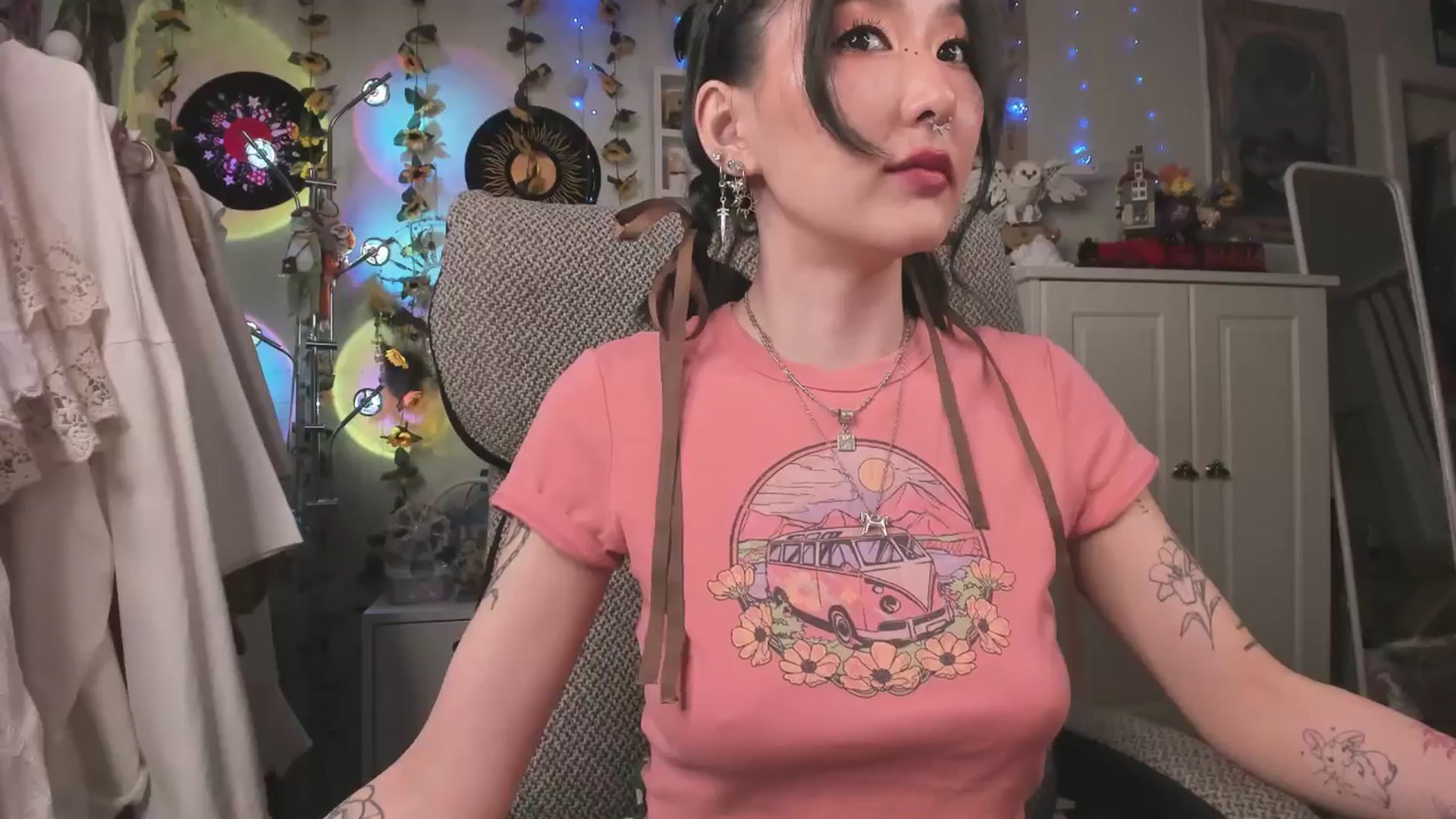 Gallery image thumbnail from KellyAsian's myfreecams stream on, 04/07/2025, 08:12 image 20 of 20