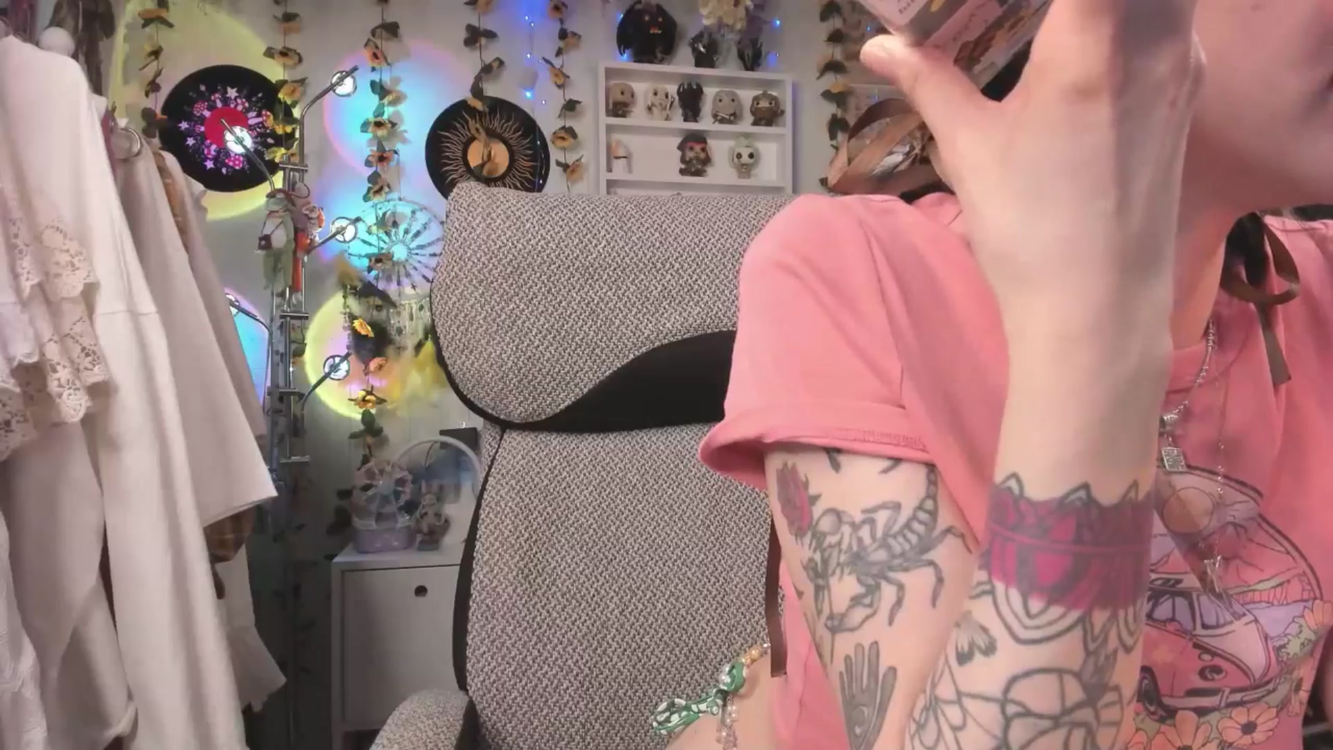 Gallery image thumbnail from KellyAsian's myfreecams stream on, 04/07/2025, 08:46 image 18 of 20