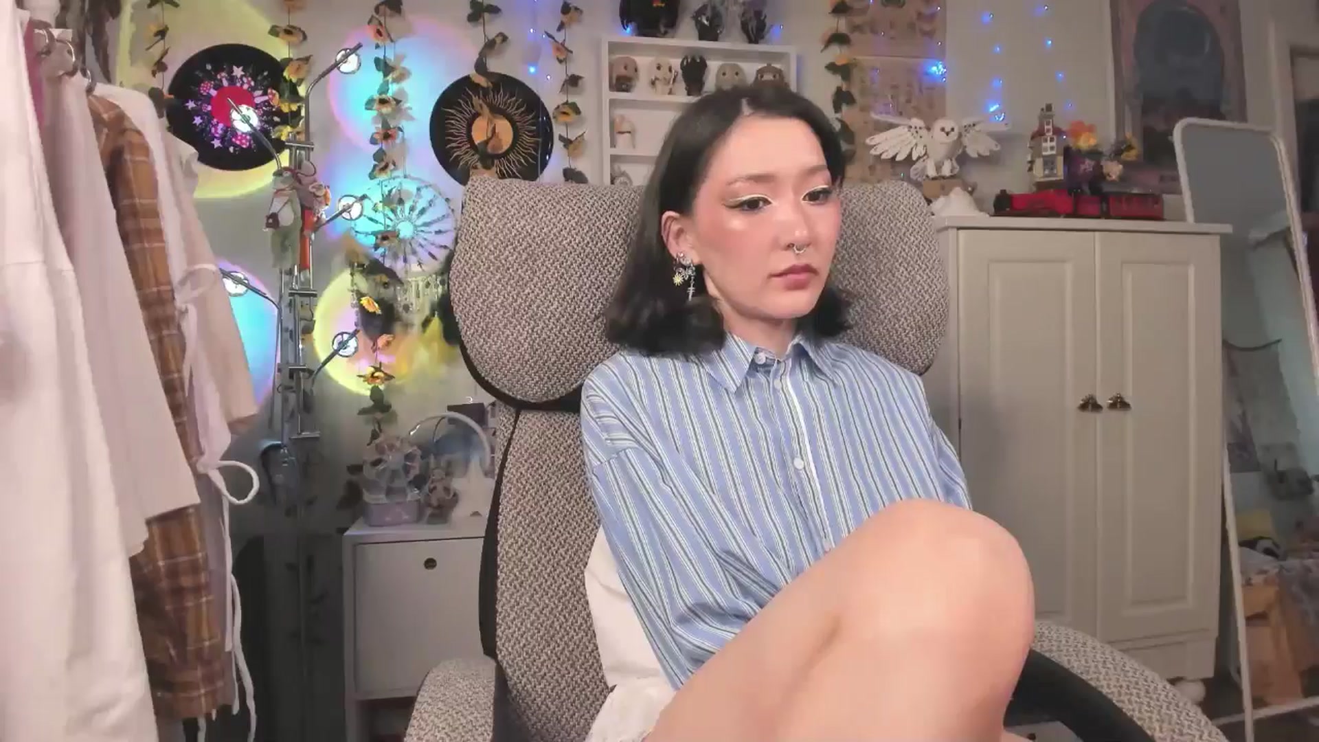 Gallery image thumbnail from KellyAsian's myfreecams stream on, 04/11/2025, 08:23 image 12 of 20