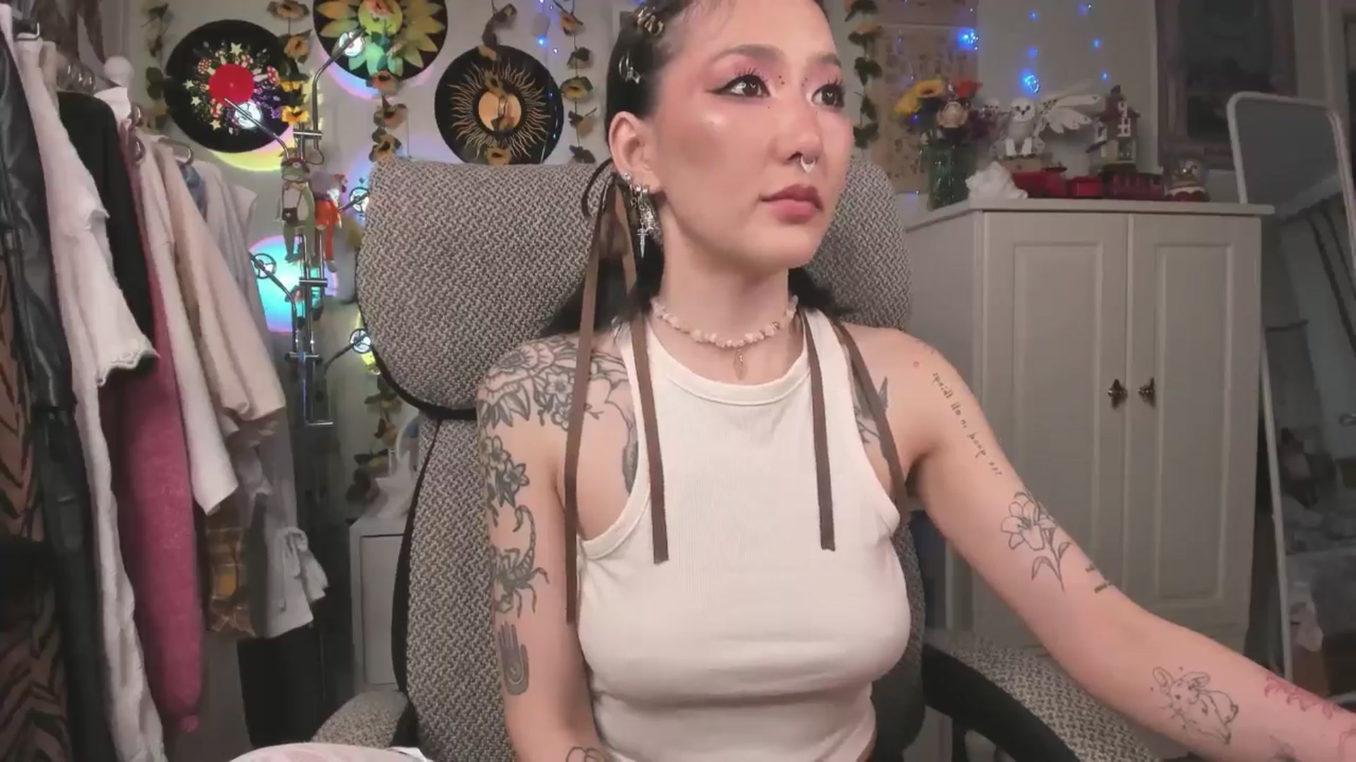 Gallery image thumbnail from KellyAsian's myfreecams stream on, 05/07/2025, 08:28 image 15 of 20