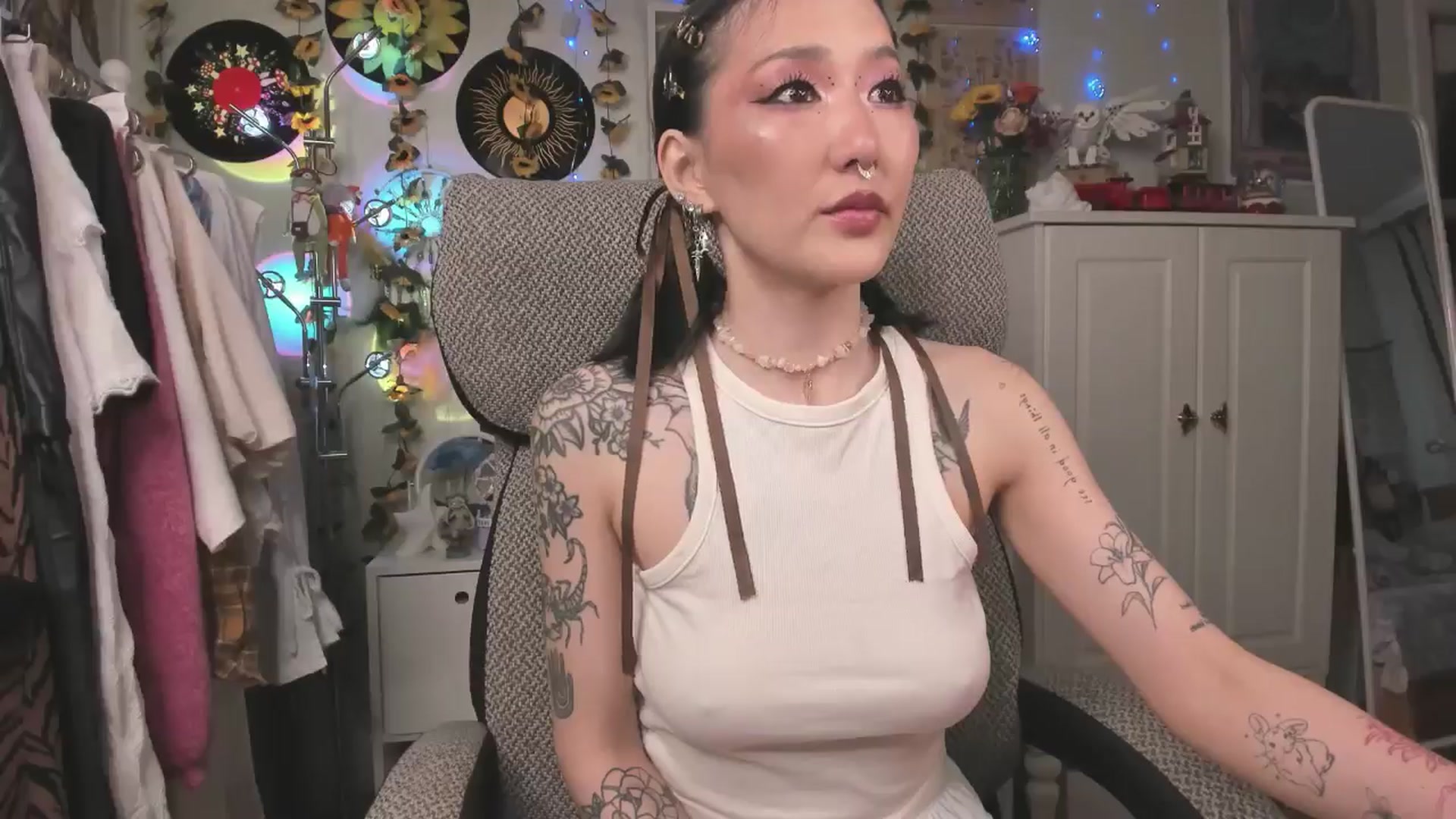 Gallery image thumbnail from KellyAsian's myfreecams stream on, 05/07/2025, 08:28 image 4 of 20