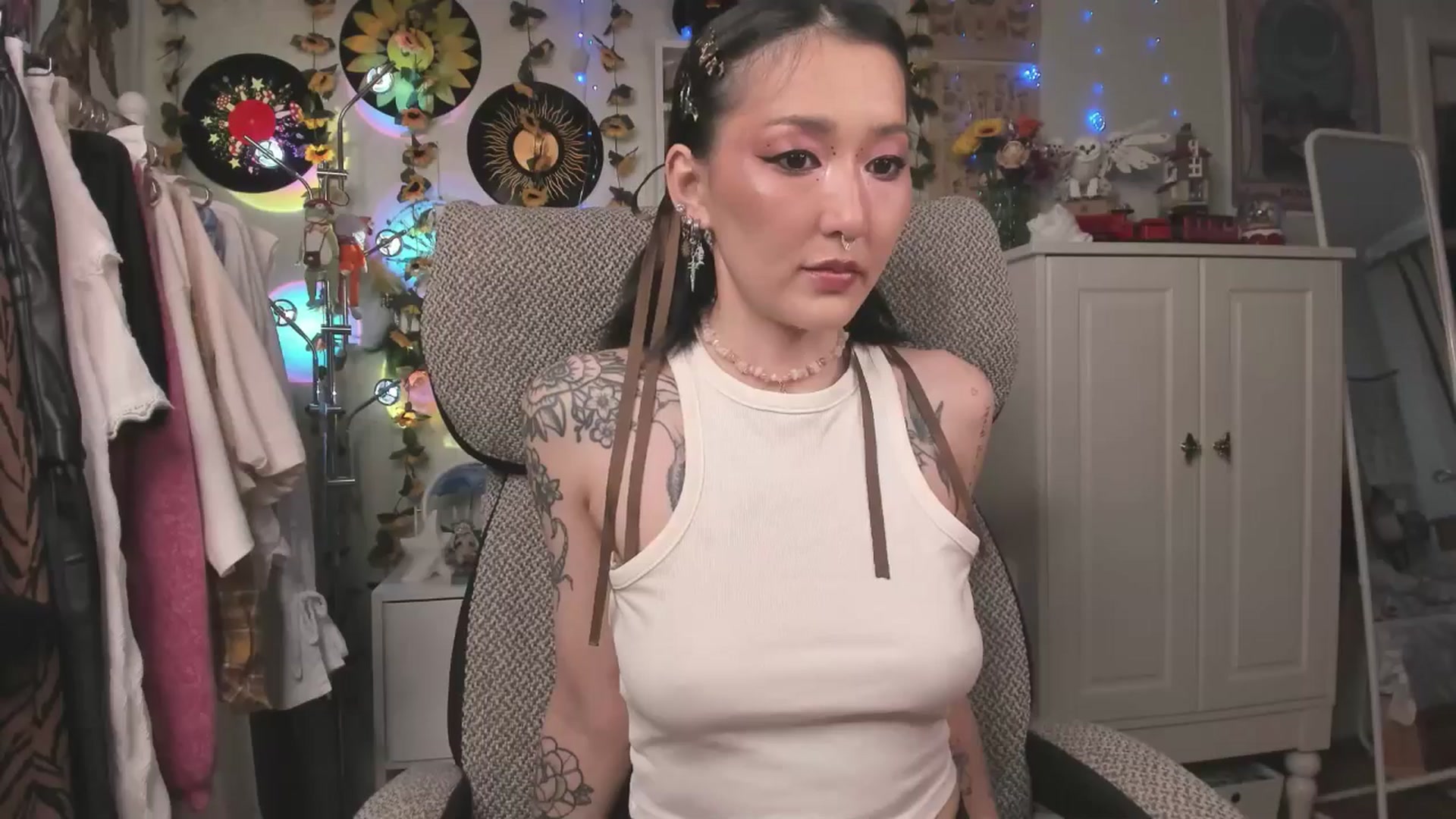 Gallery image thumbnail from KellyAsian's myfreecams stream on, 05/07/2025, 09:28 image 2 of 20