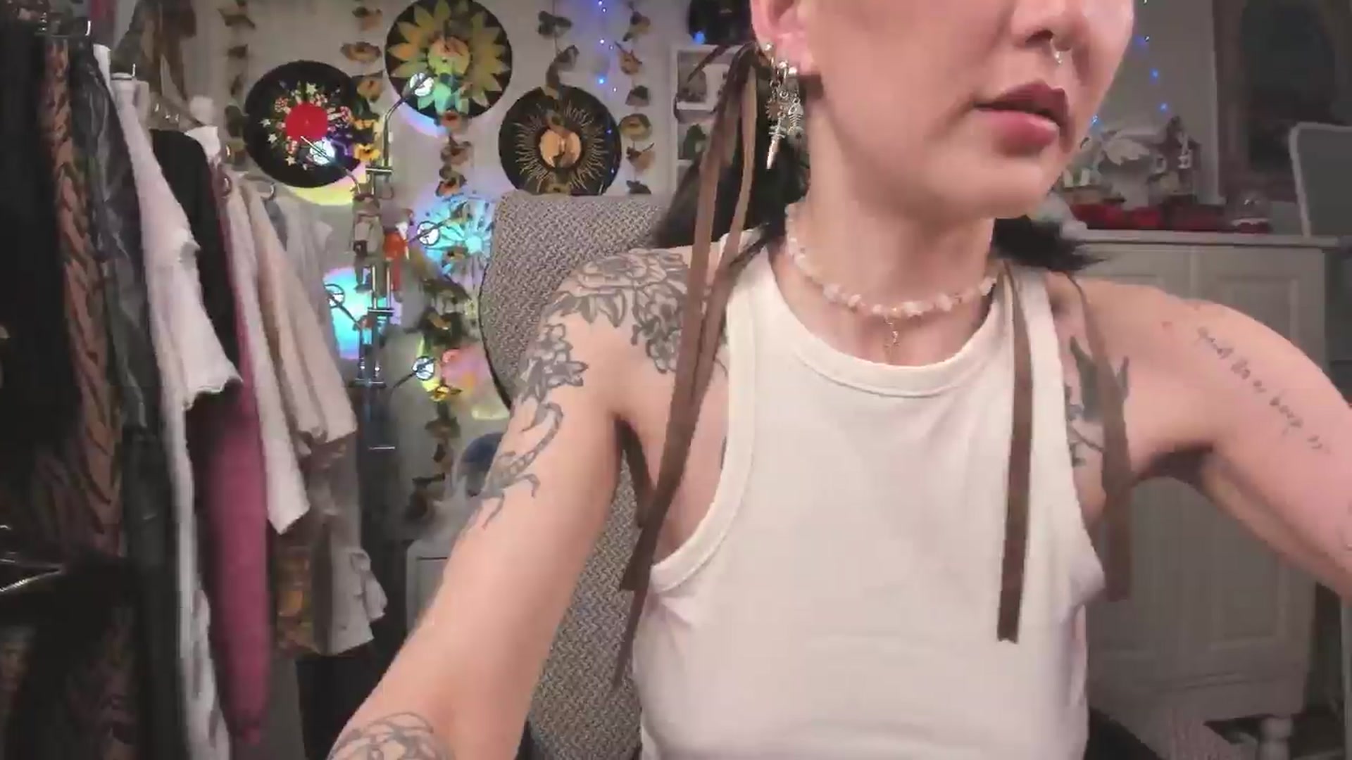 Gallery image thumbnail from KellyAsian's myfreecams stream on, 05/07/2025, 09:28 image 13 of 20