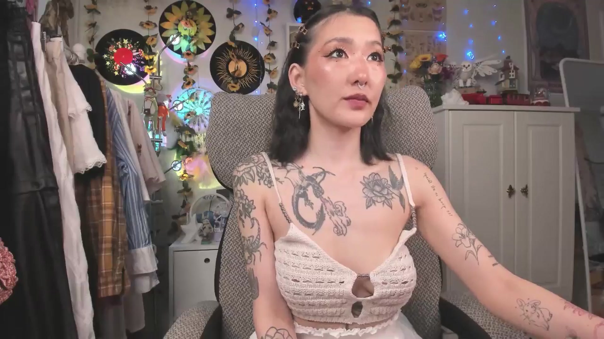 Gallery image thumbnail from KellyAsian's myfreecams stream on, 05/08/2025, 11:12 image 12 of 20