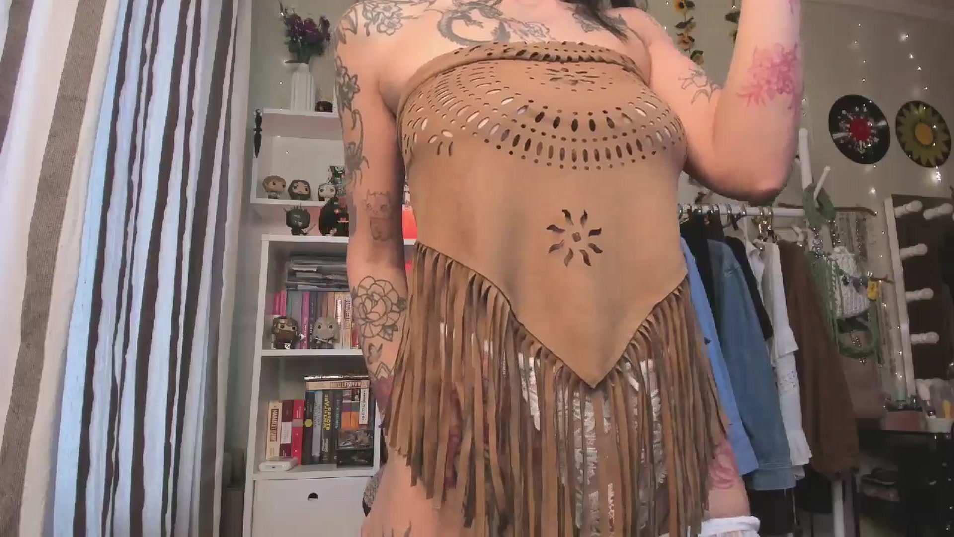 Gallery image thumbnail from KellyAsian's myfreecams stream on, 11/02/2025, 08:16 image 5 of 20