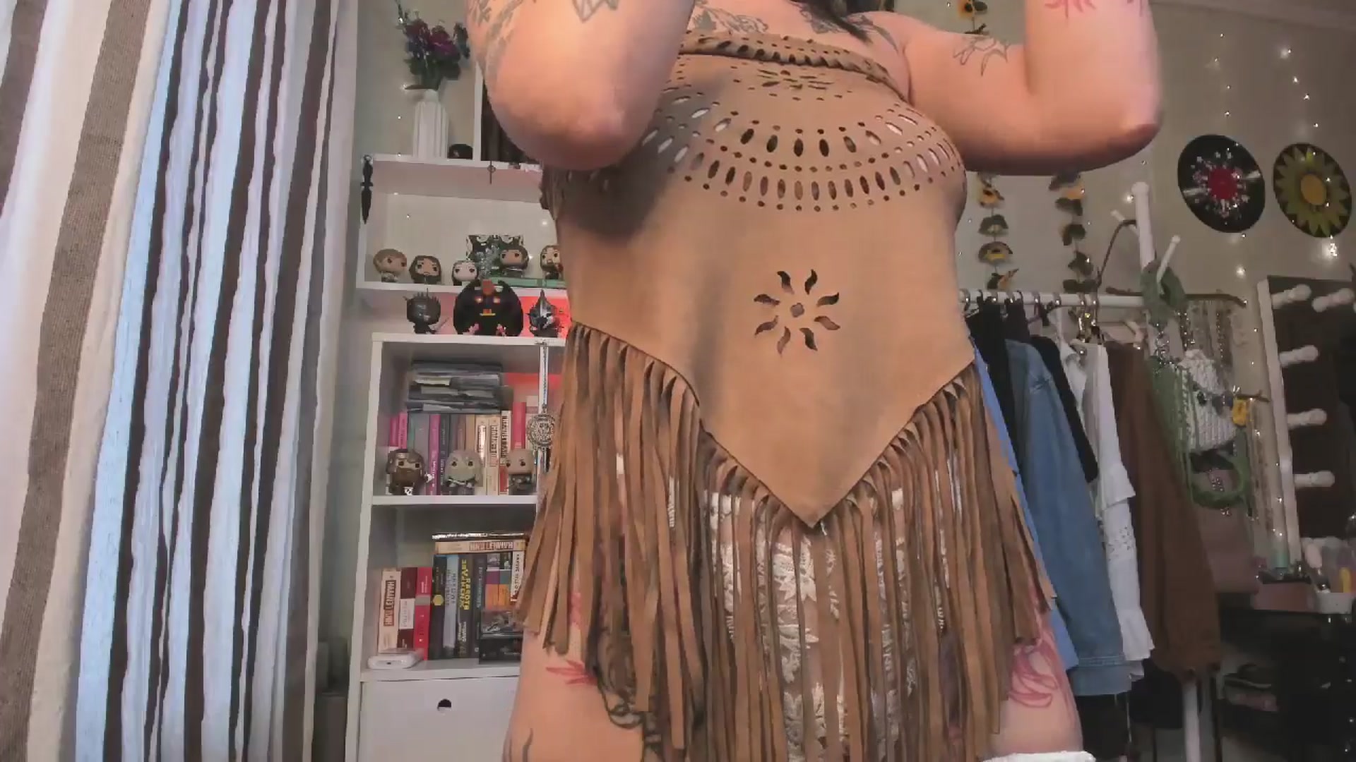 Gallery image thumbnail from KellyAsian's myfreecams stream on, 11/02/2025, 08:16 image 4 of 20