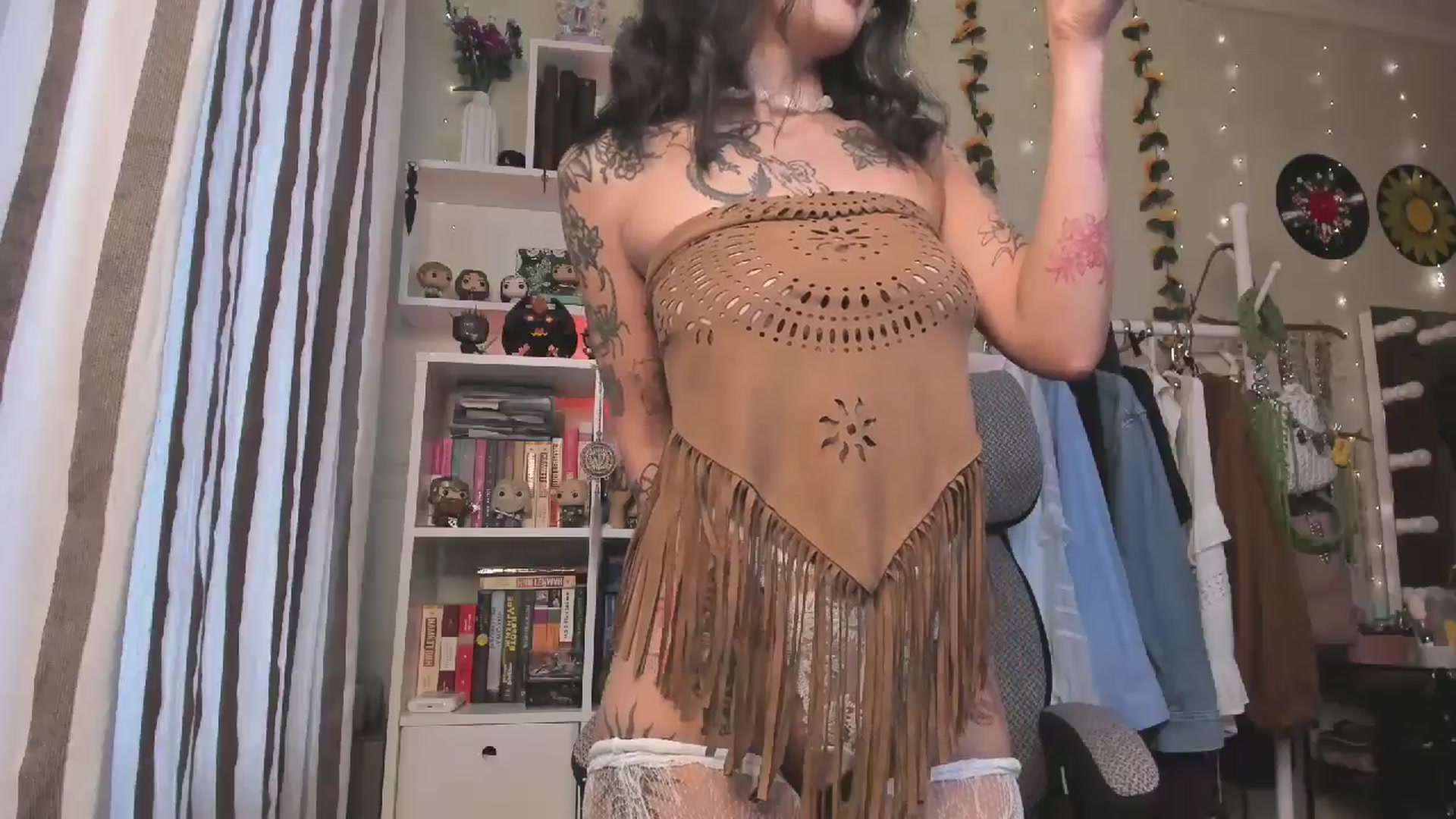 Gallery image thumbnail from KellyAsian's myfreecams stream on, 11/02/2025, 08:16 image 16 of 20