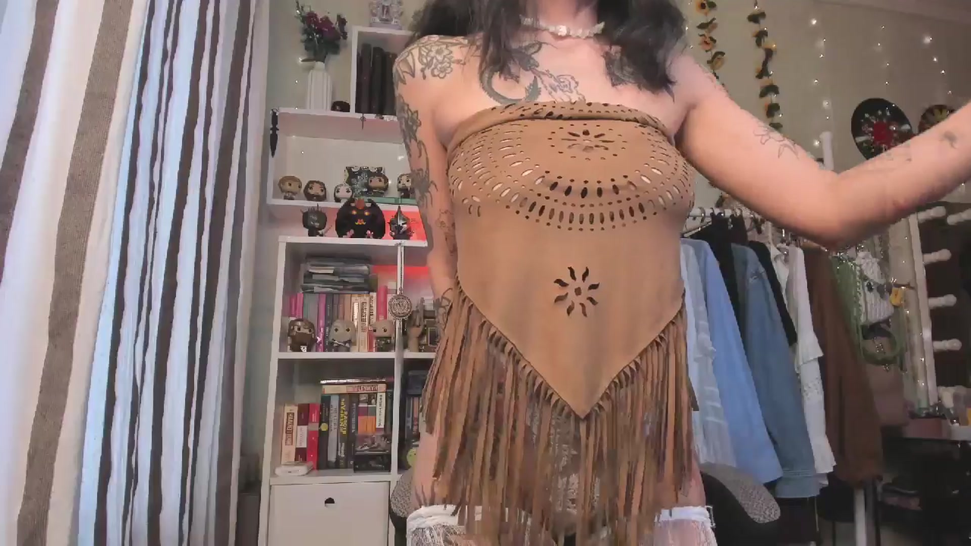 Gallery image thumbnail from KellyAsian's myfreecams stream on, 11/02/2025, 08:45 image 9 of 20