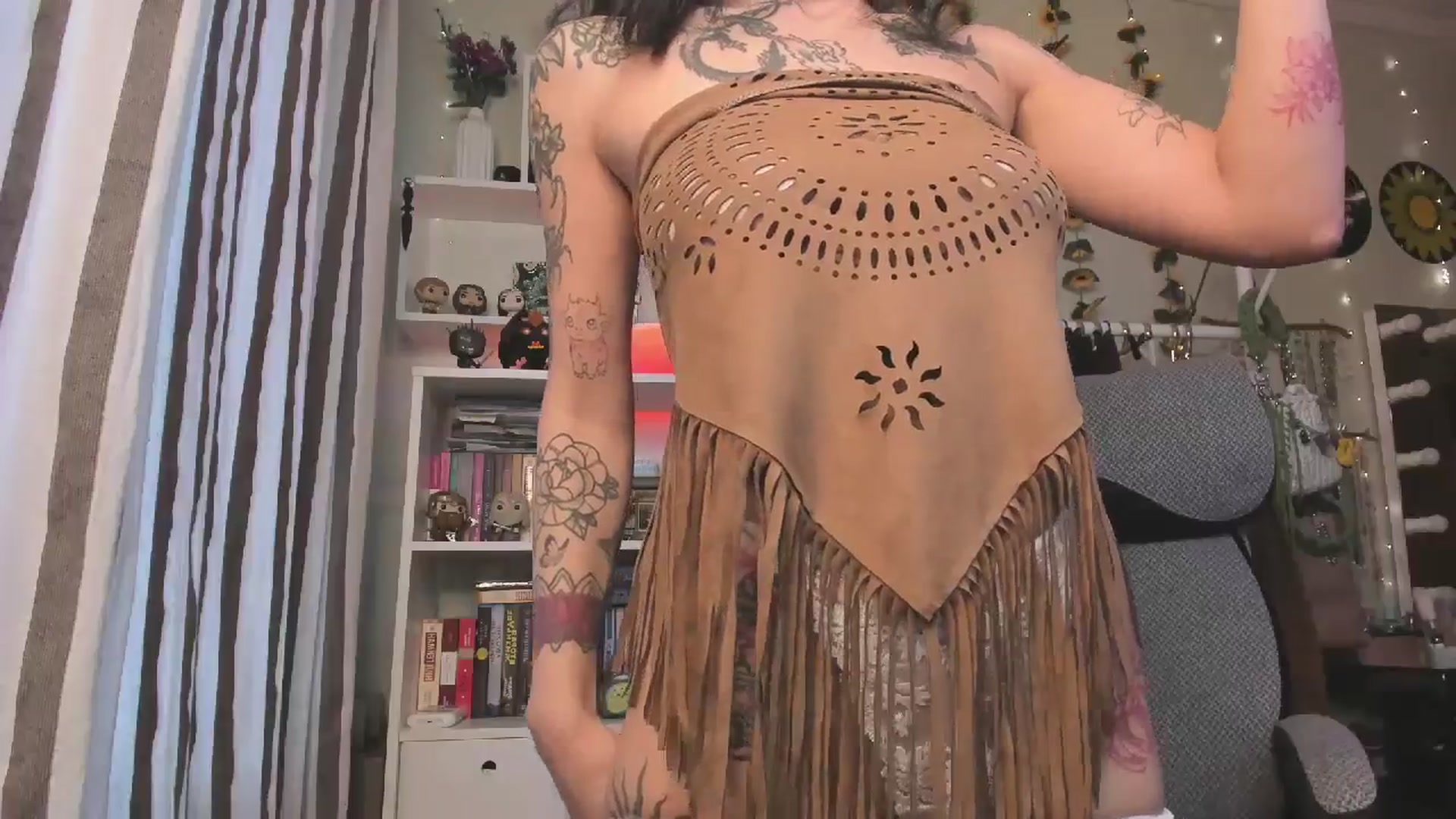 Gallery image thumbnail from KellyAsian's myfreecams stream on, 11/02/2025, 09:33 image 14 of 20