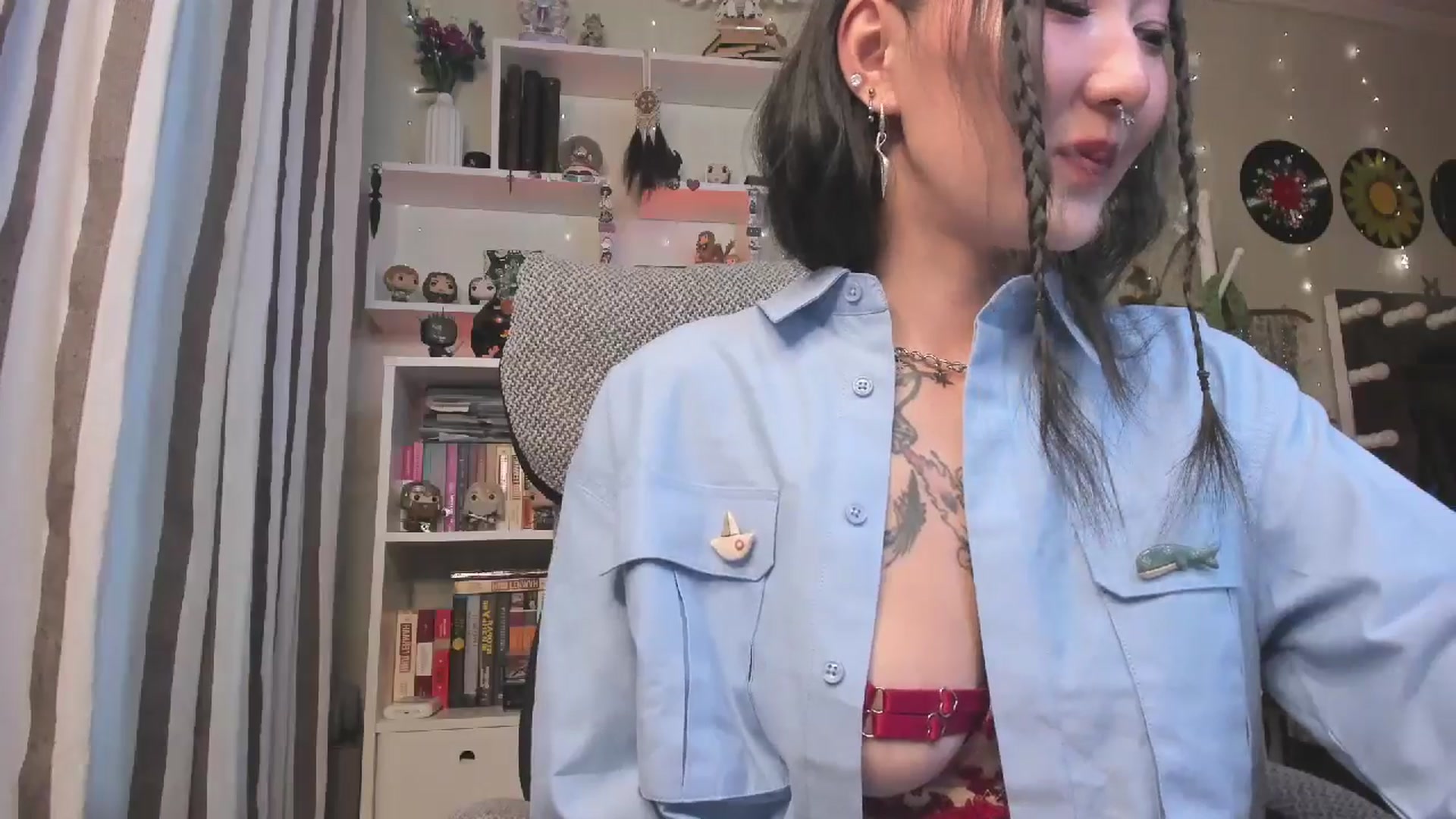 Gallery image thumbnail from KellyAsian's myfreecams stream on, 11/04/2025, 08:58 image 6 of 20