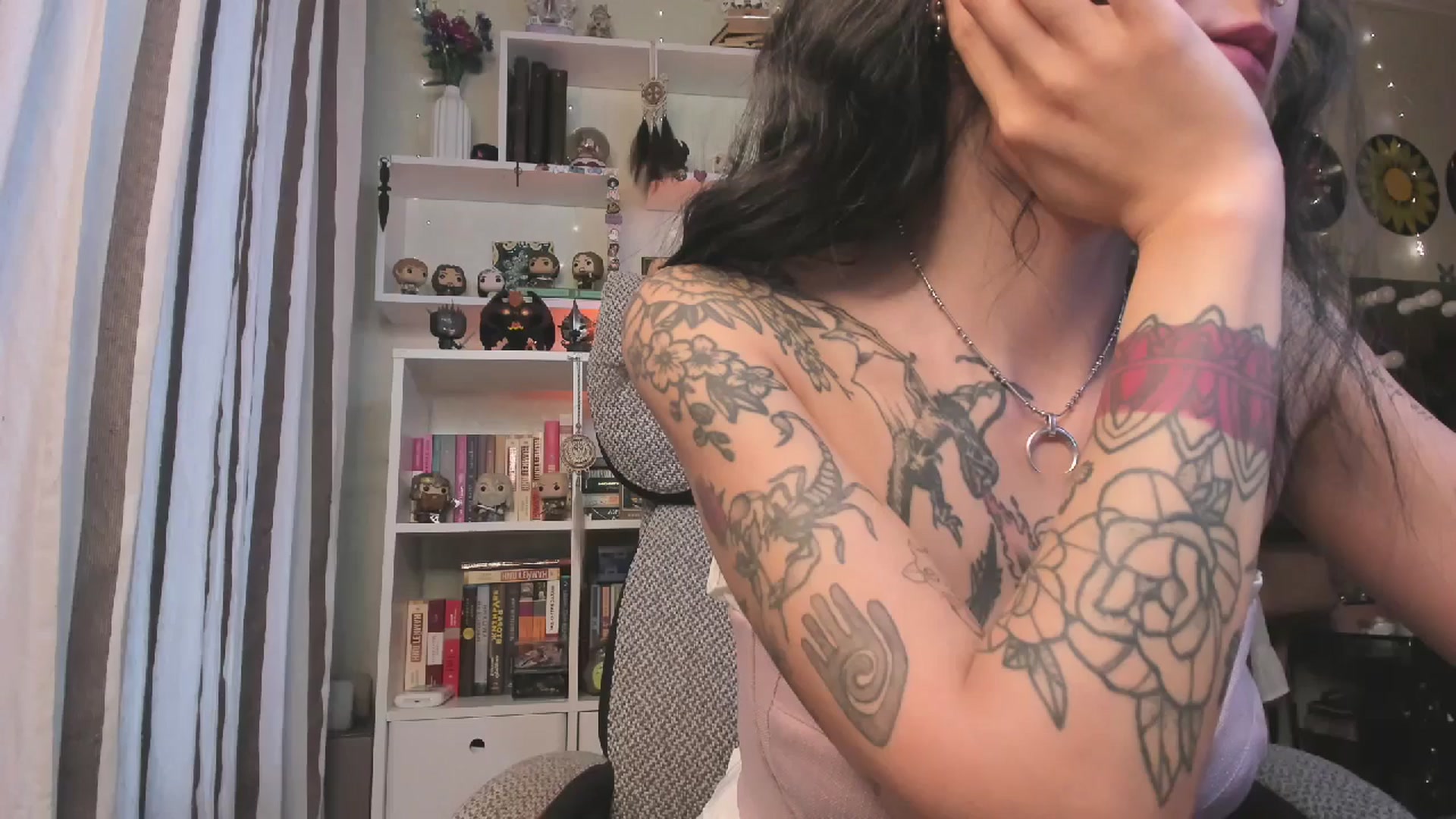 Gallery image thumbnail from KellyAsian's myfreecams stream on, 11/10/2025, 09:16 image 20 of 20