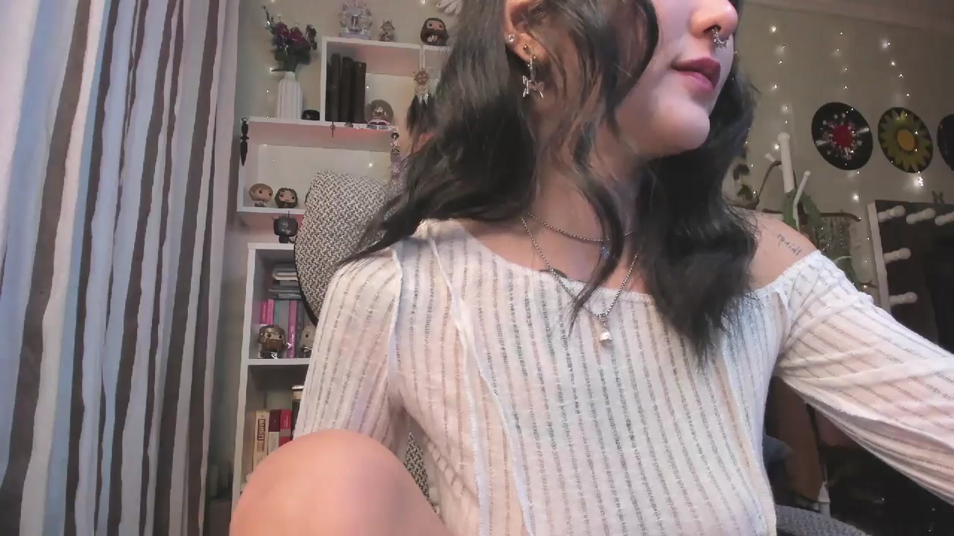 Gallery image thumbnail from KellyAsian's myfreecams stream on, 11/13/2025, 08:42 image 20 of 20