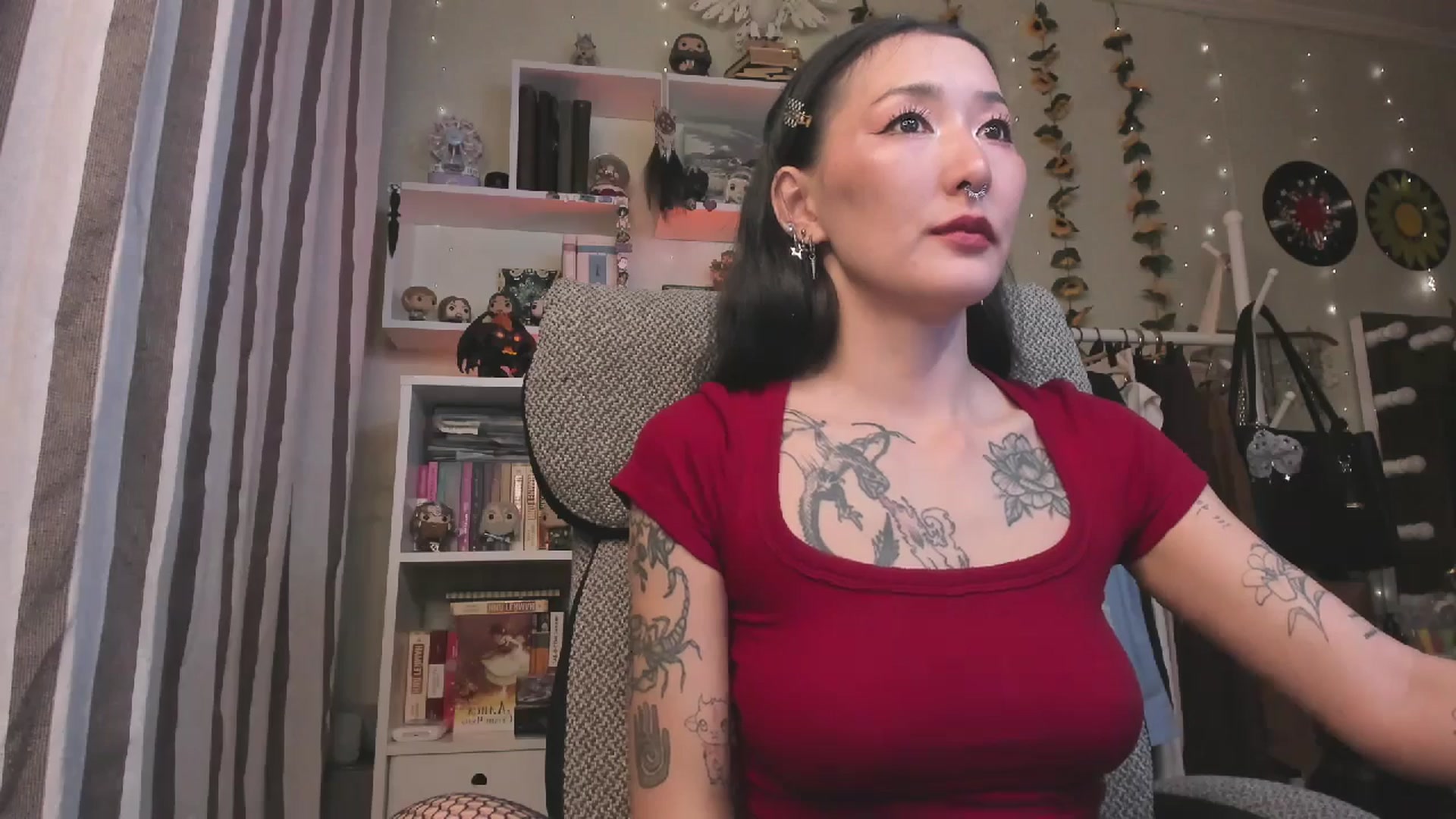 Gallery image thumbnail from KellyAsian's myfreecams stream on, 11/21/2025, 15:07 image 11 of 20